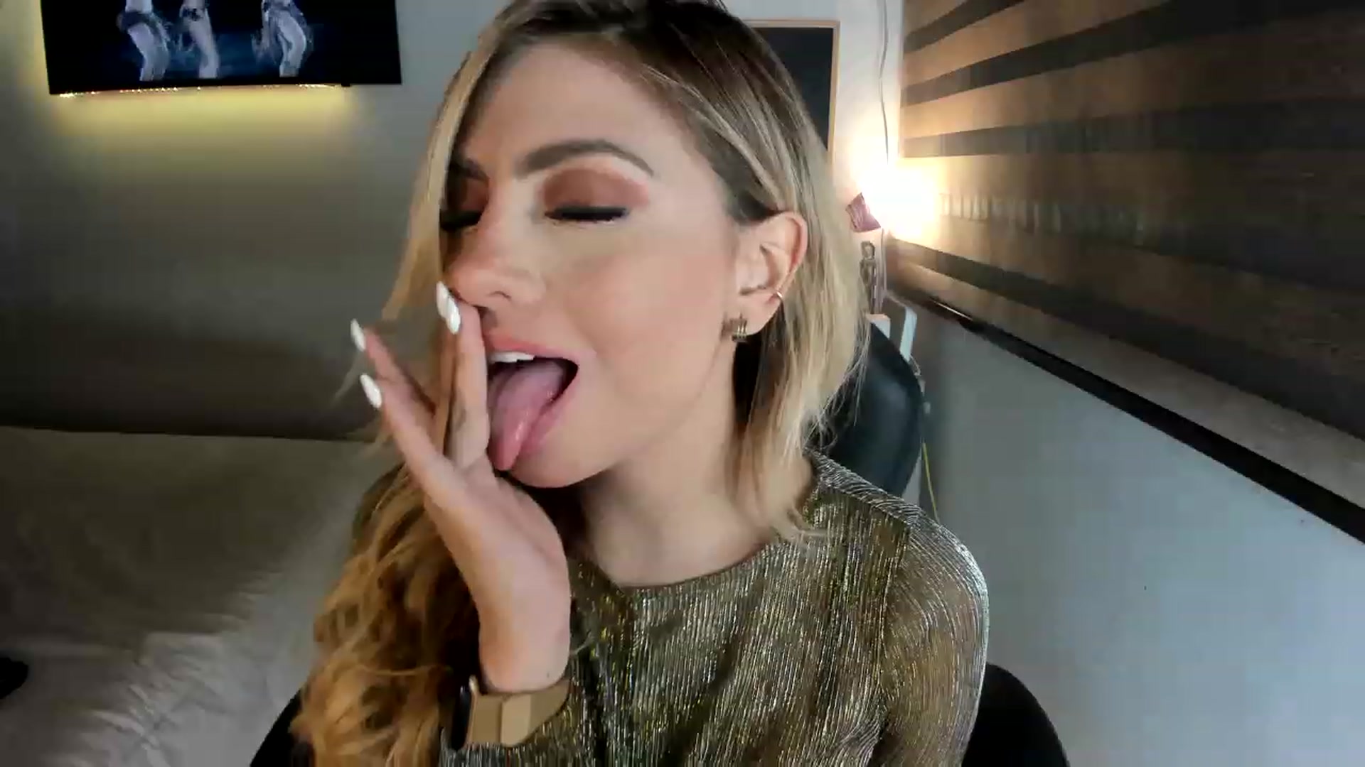 Gallery image thumbnail from Tata_Ss's myfreecams stream on, 06/12/2023, 23:36 image 12 of 20