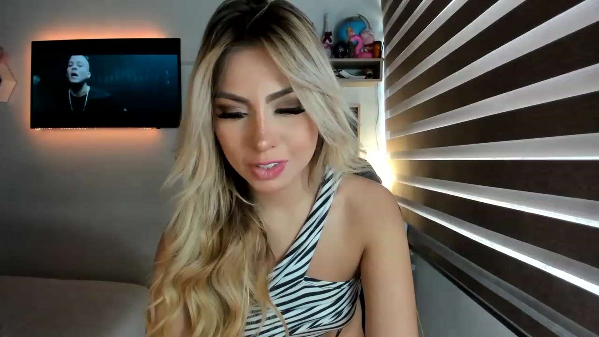 Gallery image thumbnail from Tata_Ss's myfreecams stream on, 06/24/2023, 19:01 image 9 of 20