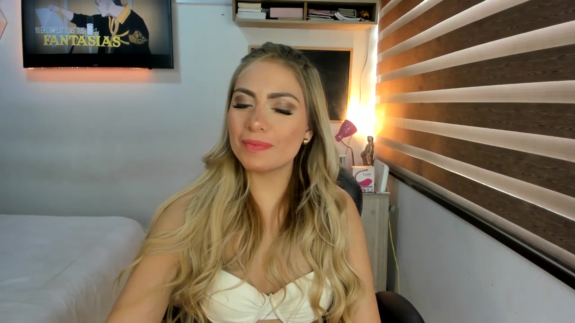 Gallery image thumbnail from Tata_Ss's myfreecams stream on, 07/15/2023, 18:29 image 10 of 20