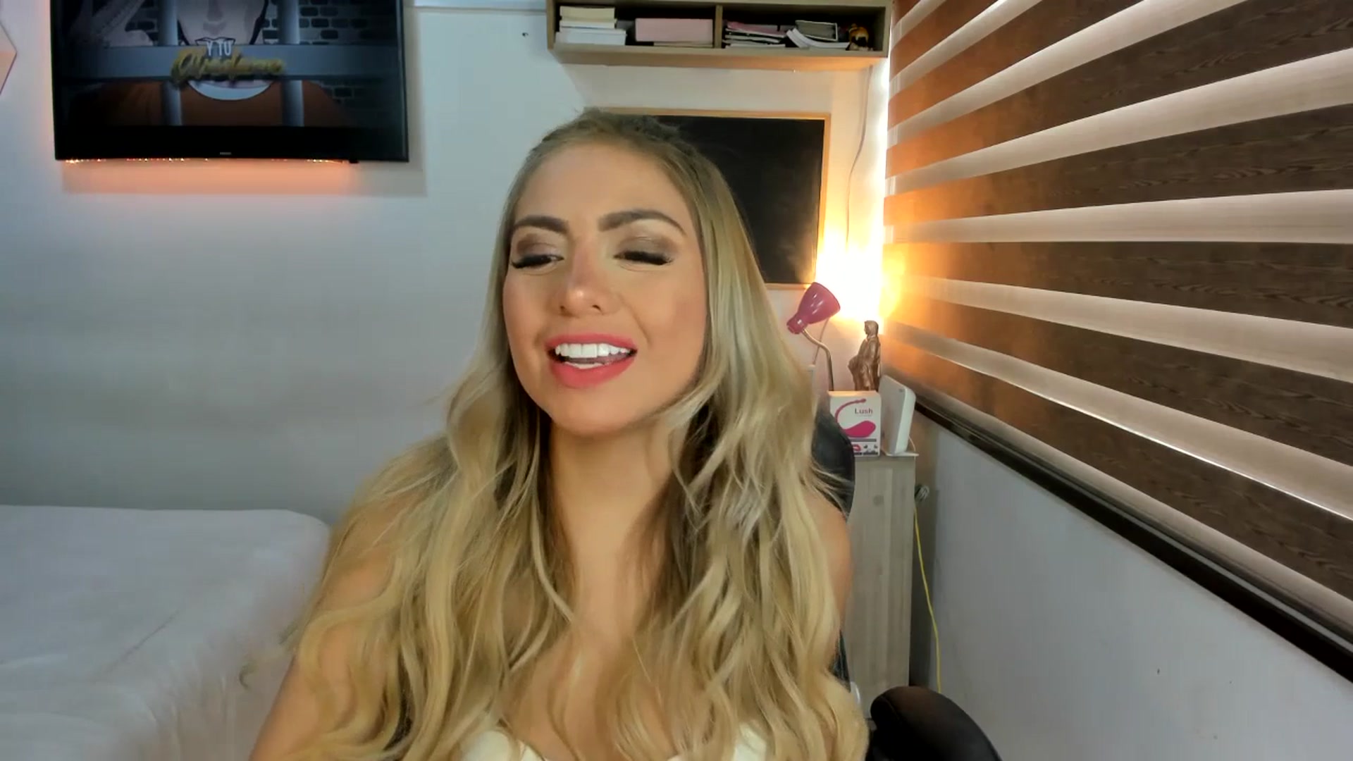 Gallery image thumbnail from Tata_Ss's myfreecams stream on, 07/15/2023, 18:29 image 9 of 20
