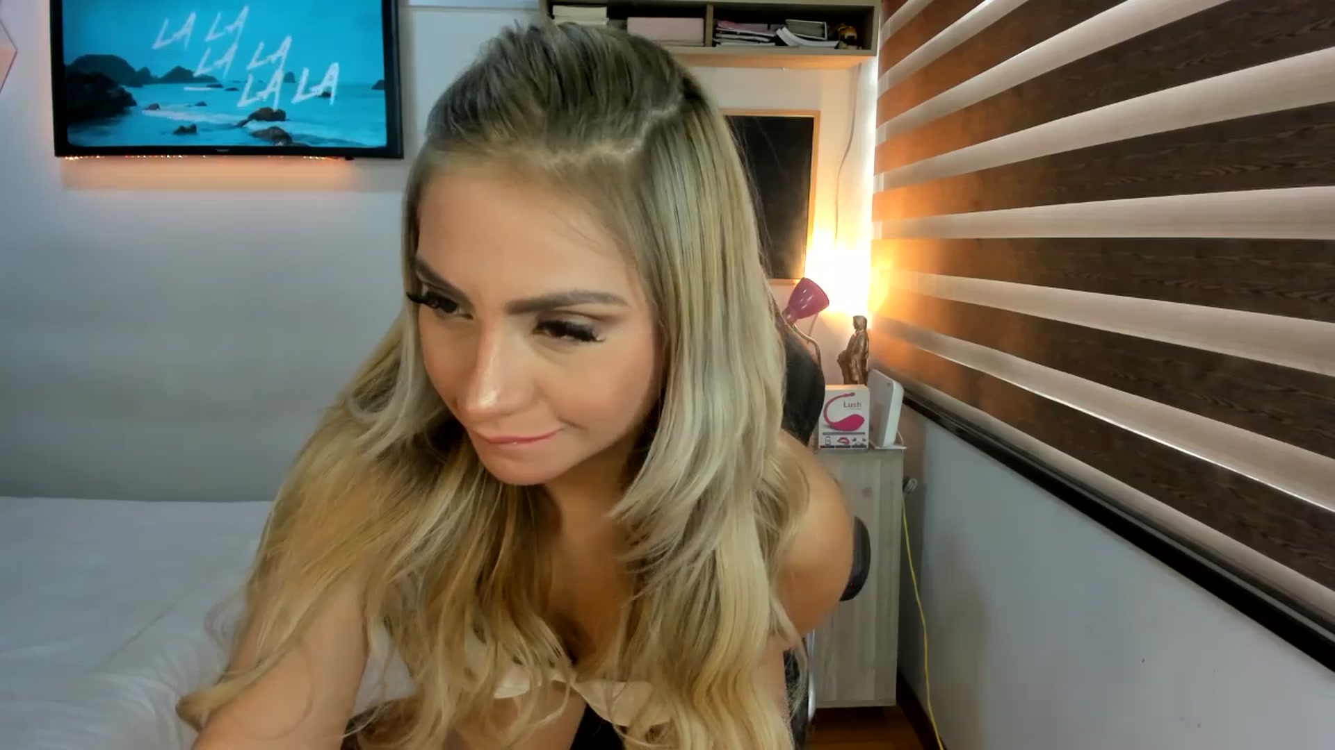 Gallery image thumbnail from Tata_Ss's myfreecams stream on, 07/15/2023, 18:29 image 13 of 20