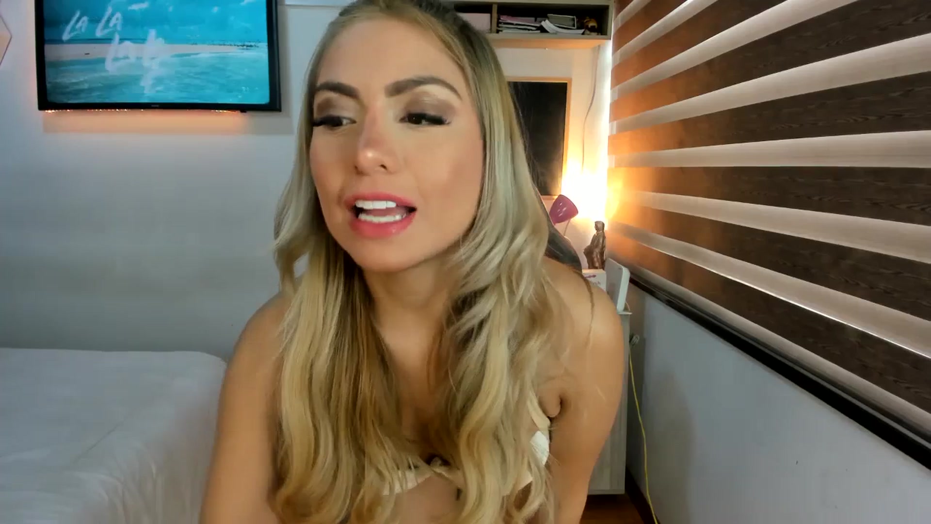 Gallery image thumbnail from Tata_Ss's myfreecams stream on, 07/15/2023, 18:29 image 12 of 20