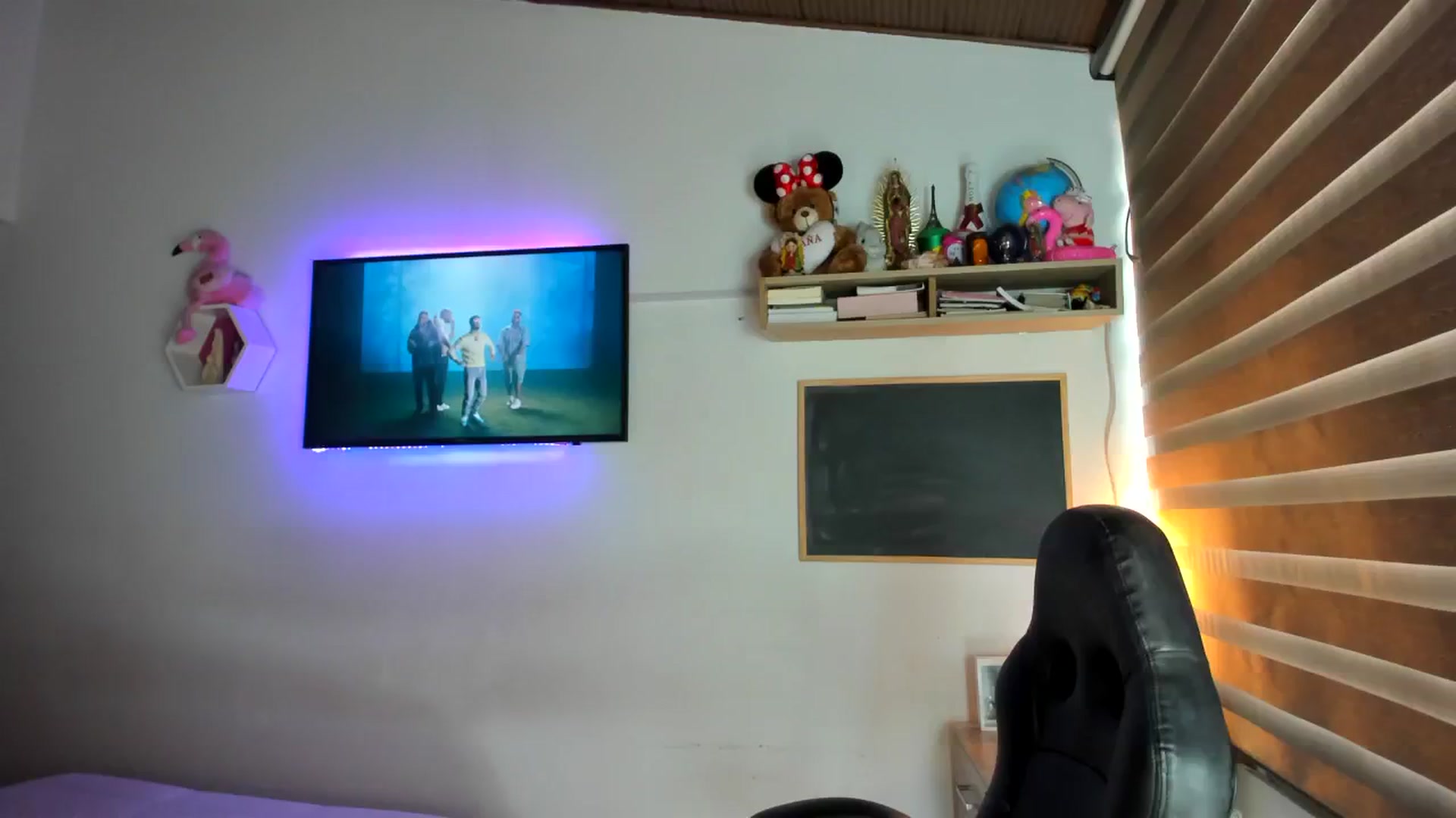 Gallery image thumbnail from Tata_Ss's myfreecams stream on, 07/29/2023, 18:01 image 1 of 20