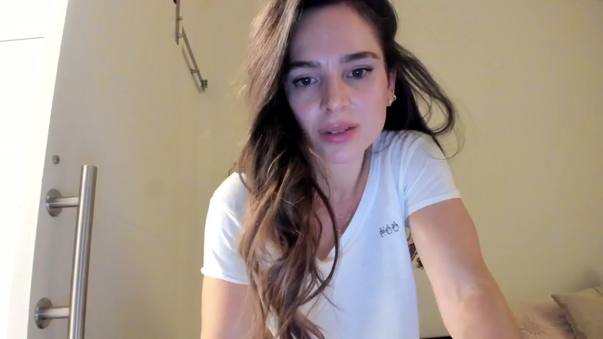 Gallery image thumbnail from TatabdayMonth's myfreecams stream on, 04/22/2025, 05:05 image 17 of 20