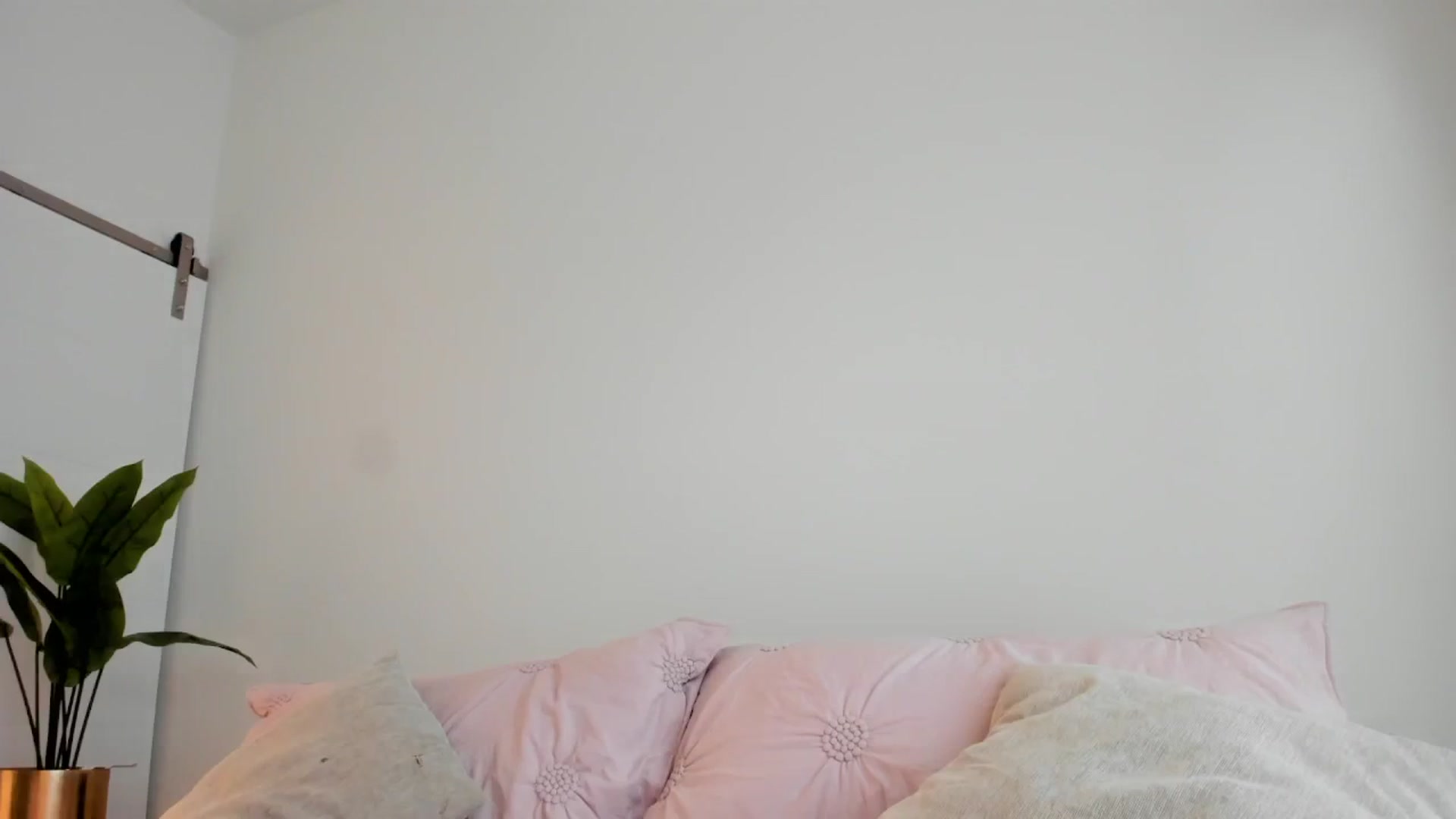 Gallery image thumbnail from TatabdayMonth's myfreecams stream on, 04/25/2025, 05:14 image 6 of 20