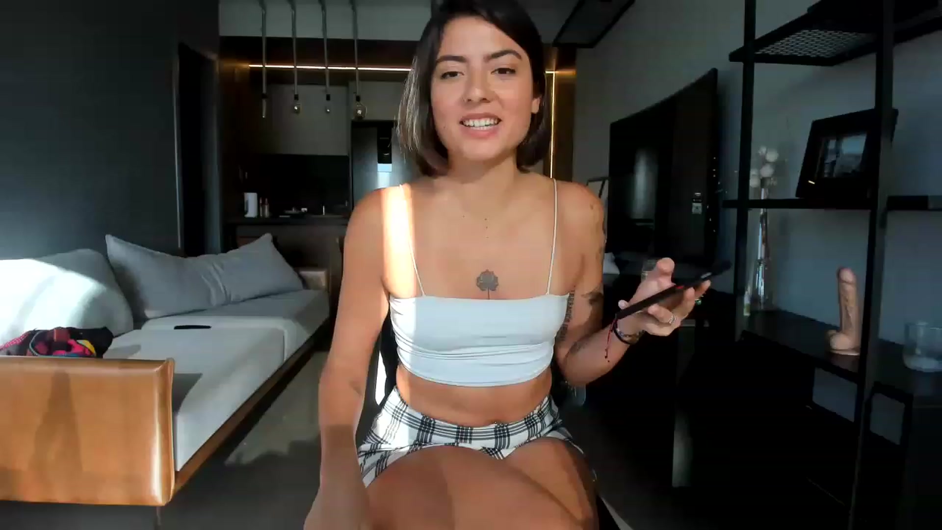 Gallery image thumbnail from TatiTantra's myfreecams stream on, 12/19/2022, 19:34 image 18 of 20