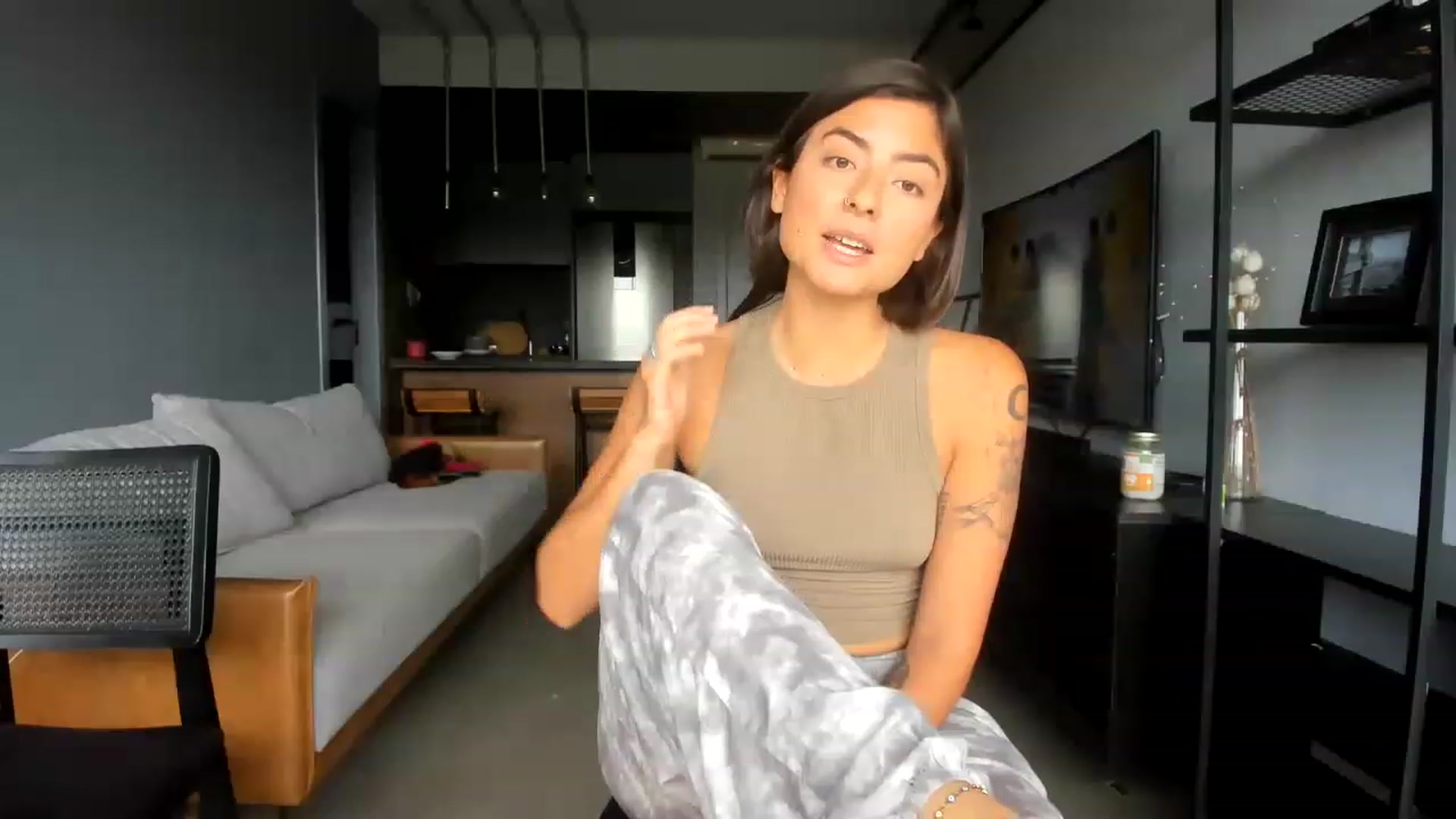 Gallery image thumbnail from TatiTantra's myfreecams stream on, 12/26/2022, 19:25 image 6 of 20