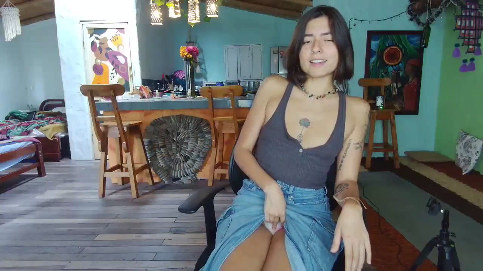 Gallery image thumbnail from TatiTantra's myfreecams stream on, 11/17/2023, 19:20 image 13 of 20