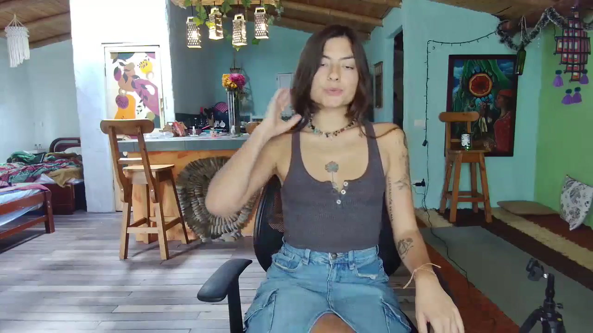 Gallery image thumbnail from TatiTantra's myfreecams stream on, 11/17/2023, 19:20 image 10 of 20