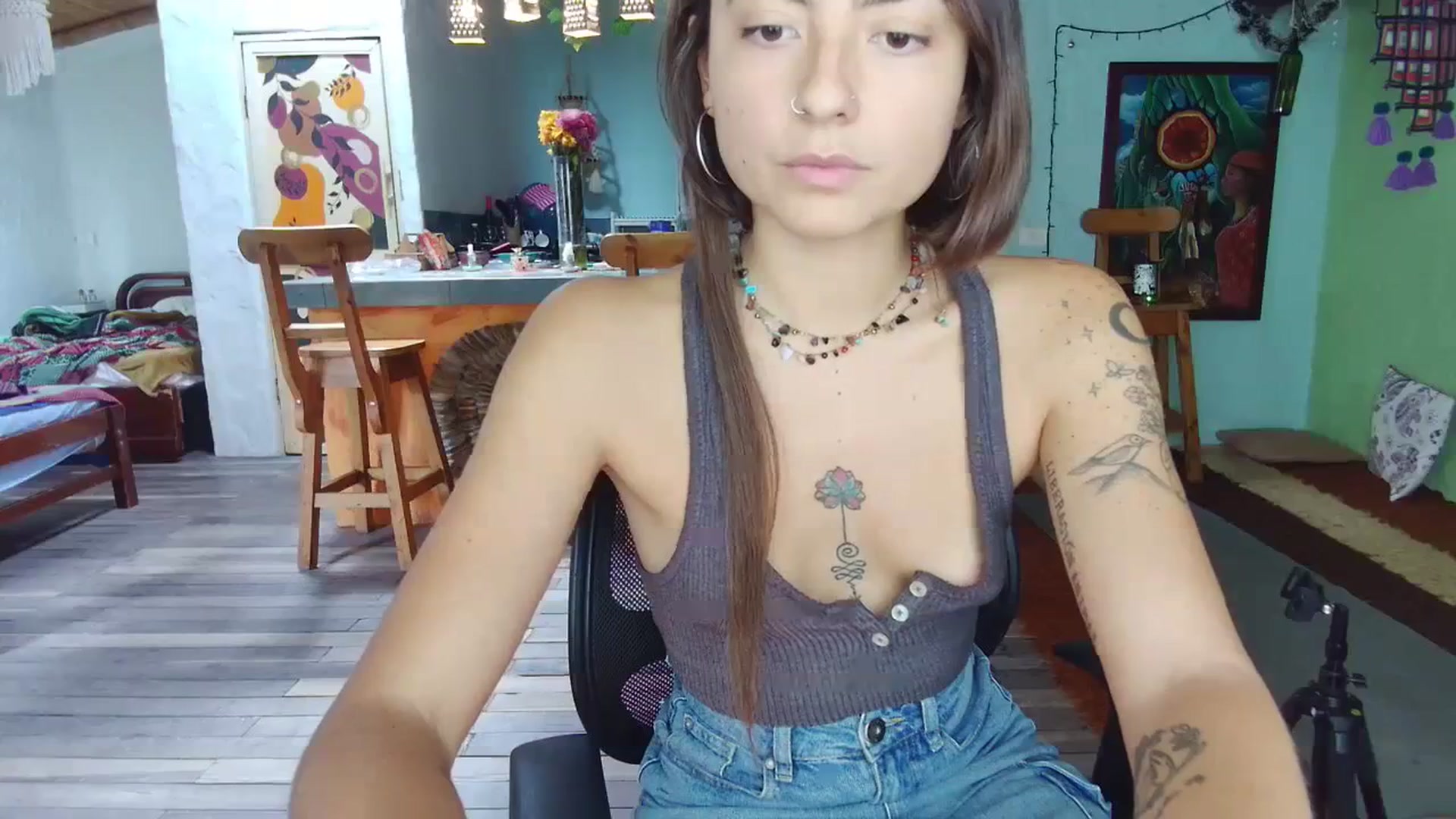Gallery image thumbnail from TatiTantra's myfreecams stream on, 11/17/2023, 19:20 image 4 of 20