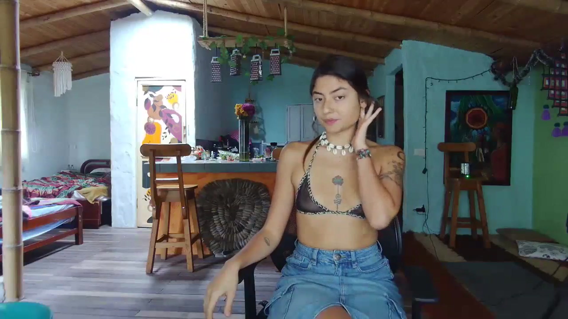 Gallery image thumbnail from TatiTantra's myfreecams stream on, 11/19/2023, 19:13 image 15 of 20