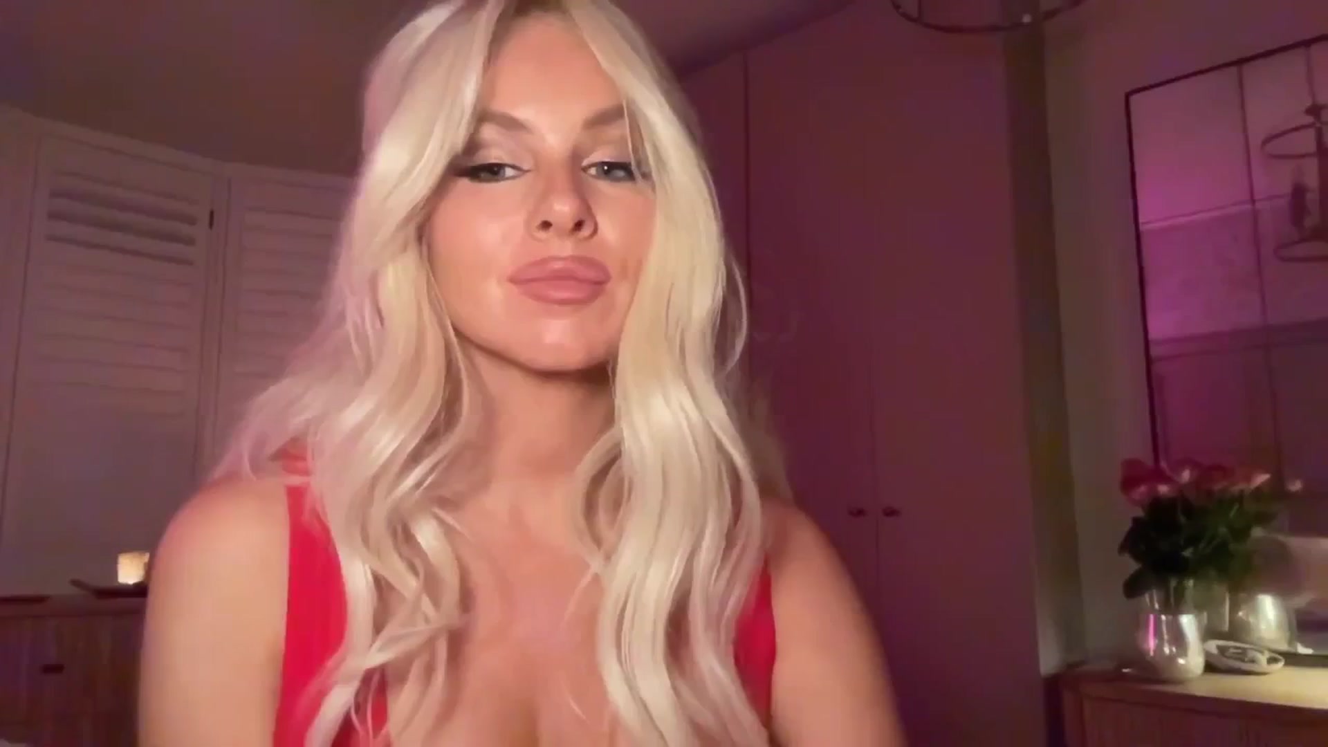 Gallery image thumbnail from TatiTate's myfreecams stream on, 06/29/2025, 13:29 image 6 of 20