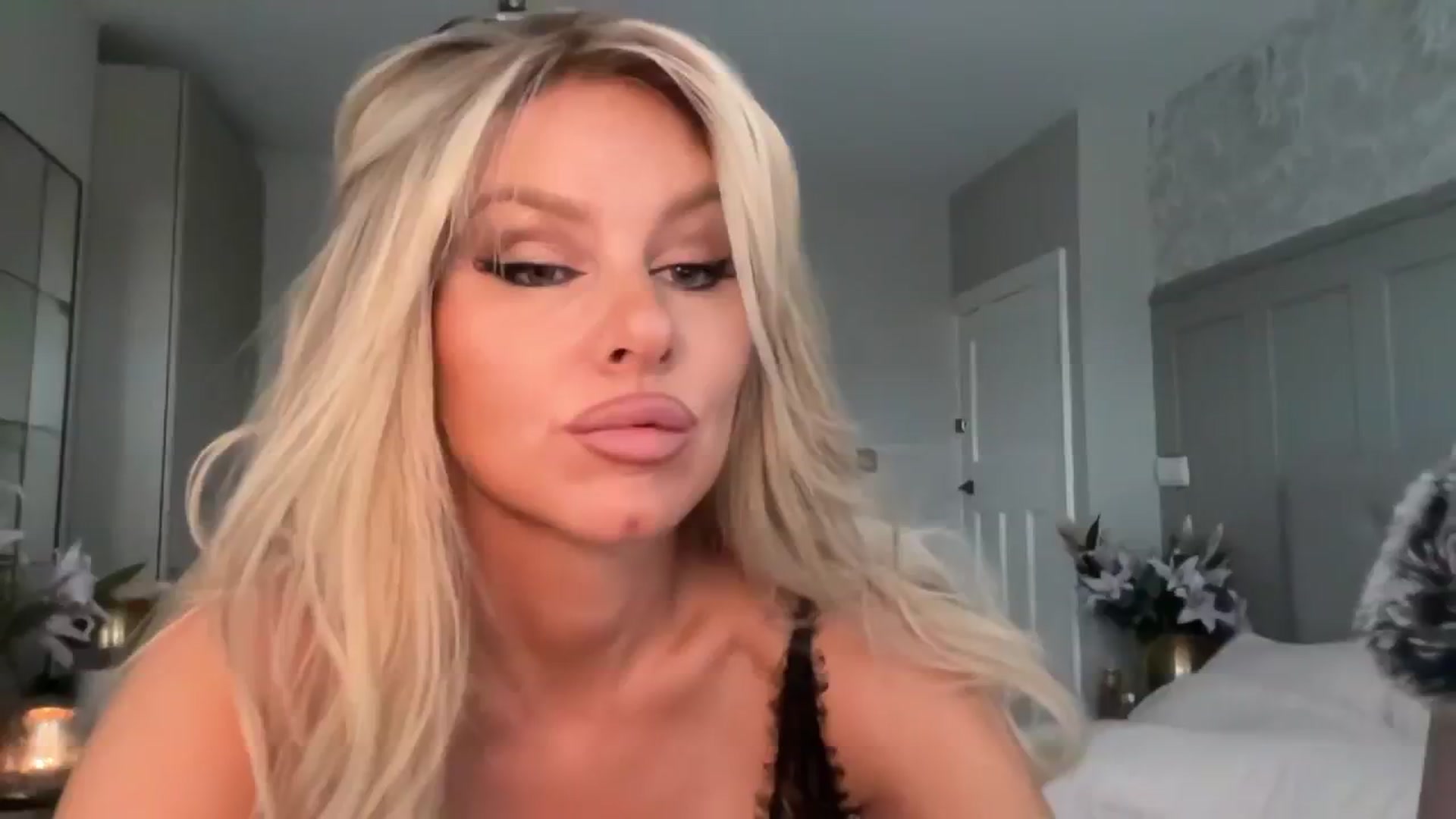 Gallery image thumbnail from TatiTate's myfreecams stream on, 07/20/2025, 17:38 image 9 of 20