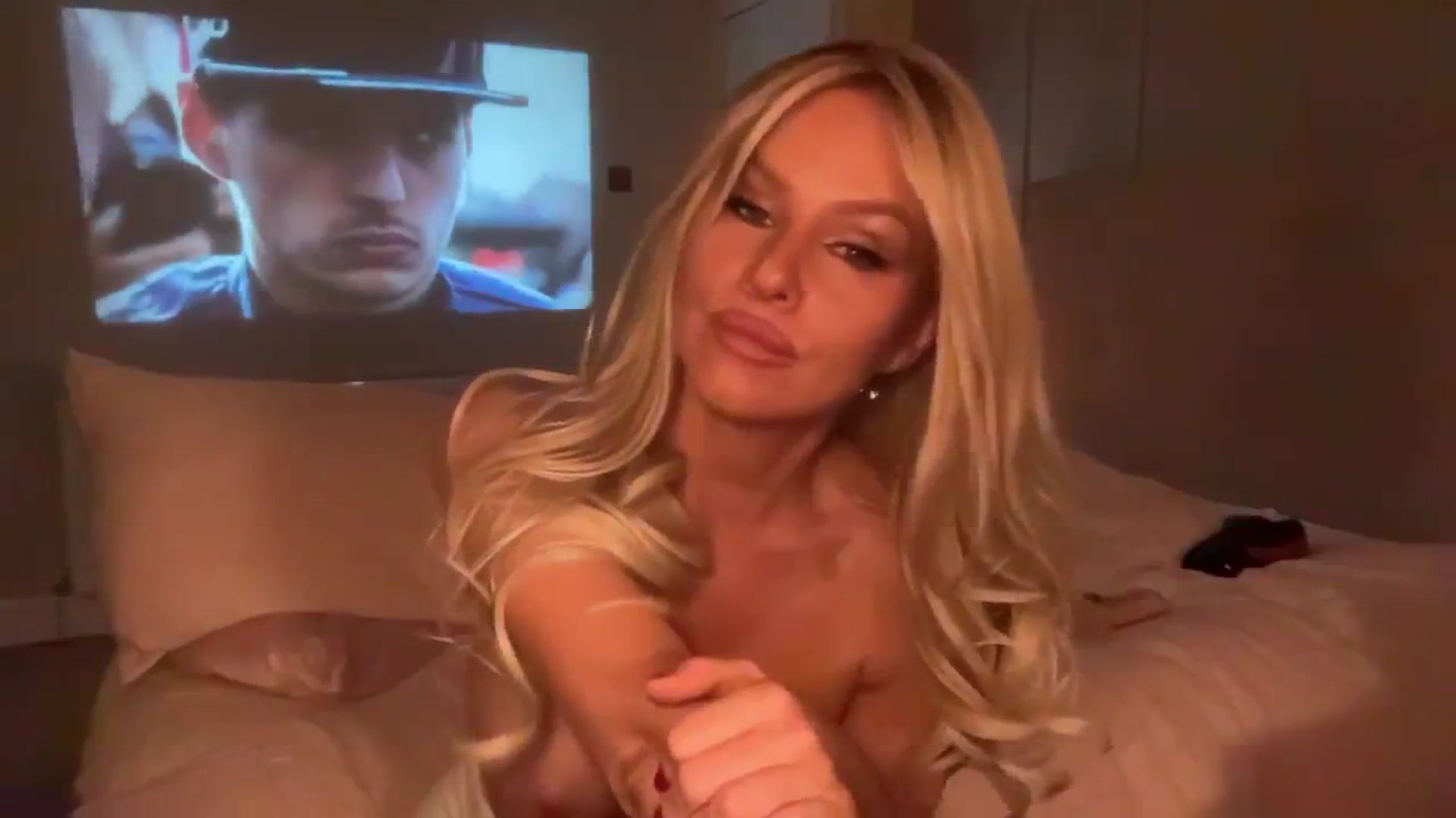 Gallery image thumbnail from TatiTate's myfreecams stream on, 07/26/2025, 24:03 image 17 of 20