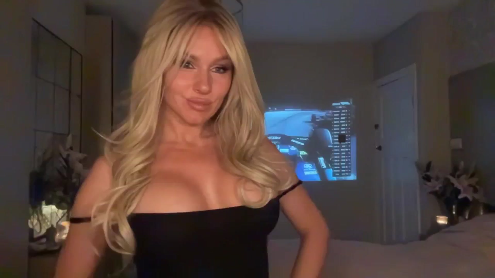 Gallery image thumbnail from TatiTate's myfreecams stream on, 07/26/2025, 21:59 image 10 of 20