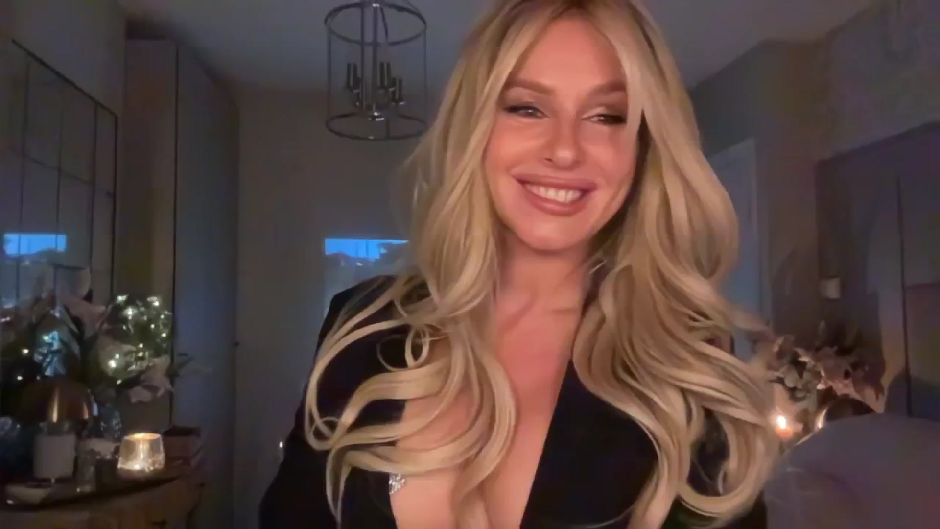 Gallery image thumbnail from TatiTate's myfreecams stream on, 07/28/2025, 03:10 image 5 of 20
