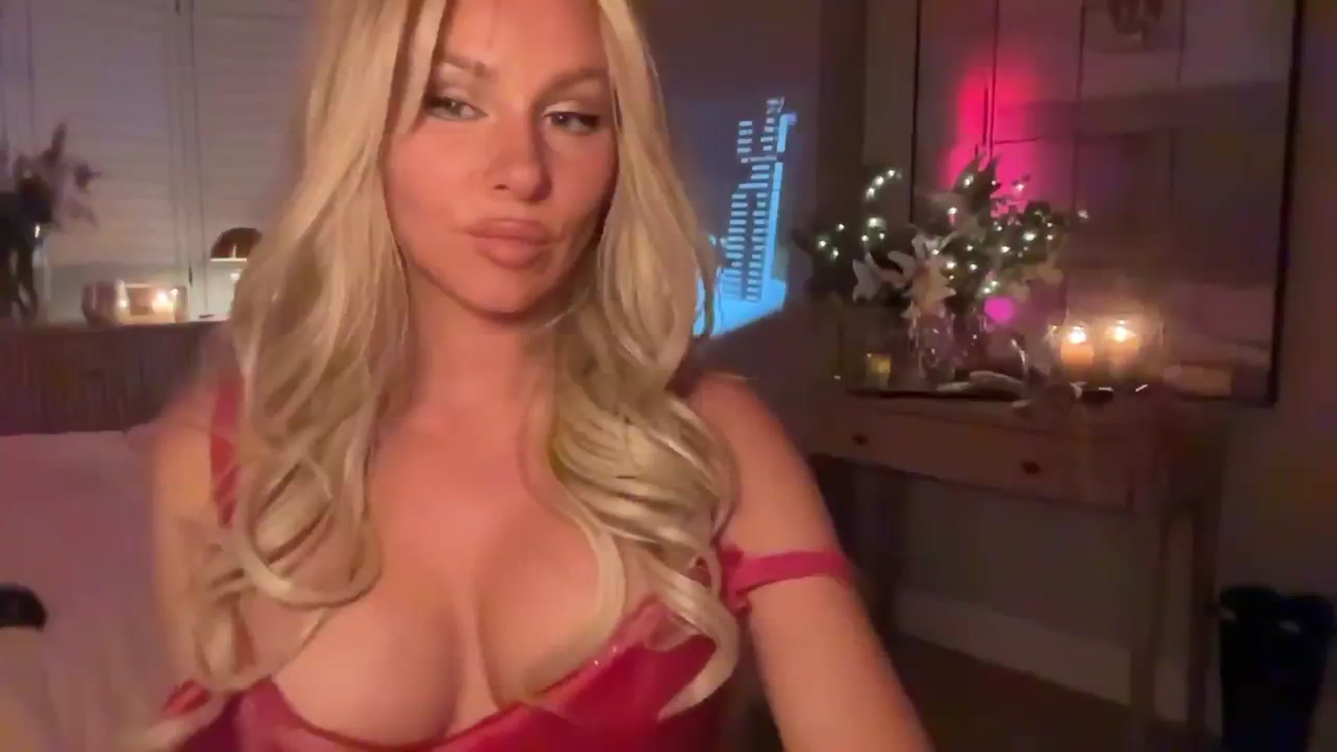Gallery image thumbnail from TatiTate's myfreecams stream on, 07/29/2025, 21:13 image 11 of 20