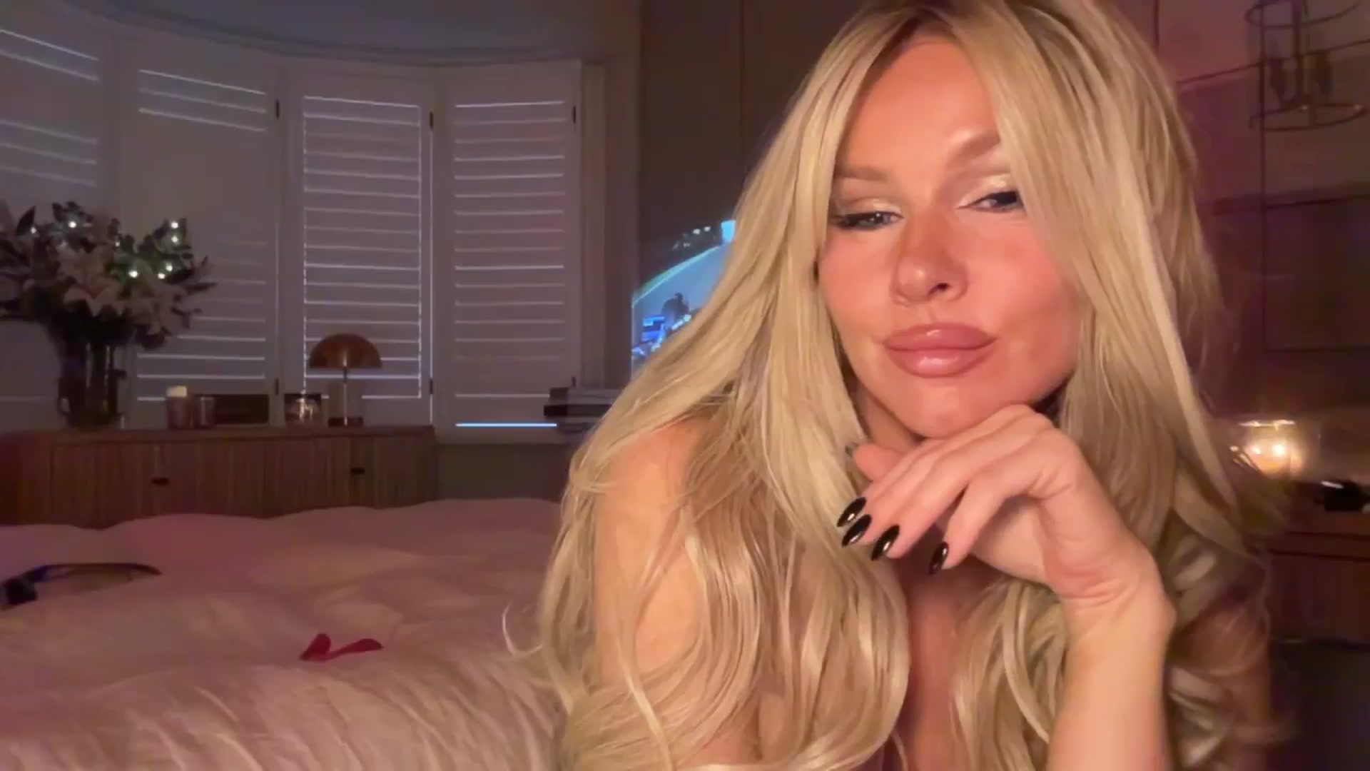 Gallery image thumbnail from TatiTate's myfreecams stream on, 08/01/2025, 20:28 image 13 of 20