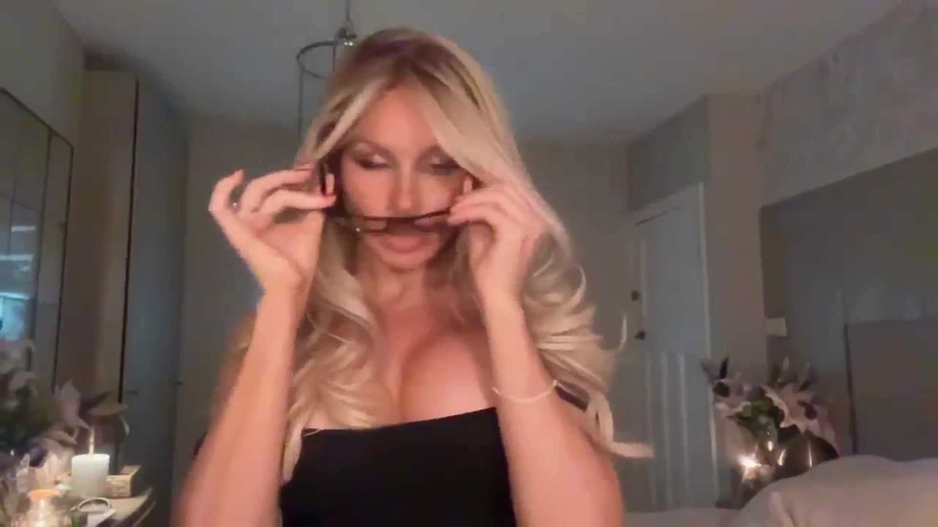 Gallery image thumbnail from TatiTate's myfreecams stream on, 08/03/2025, 19:49 image 16 of 20