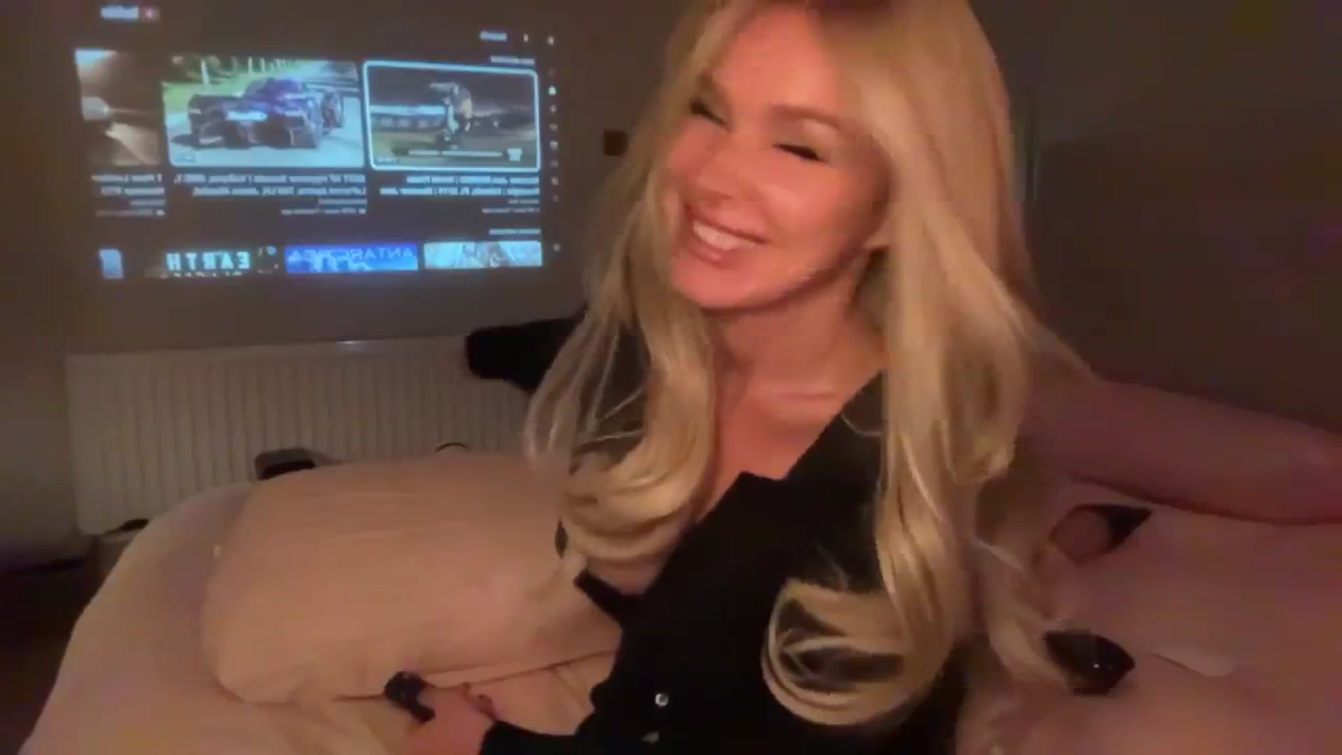 Gallery image thumbnail from TatiTate's myfreecams stream on, 08/05/2025, 24:03 image 10 of 20
