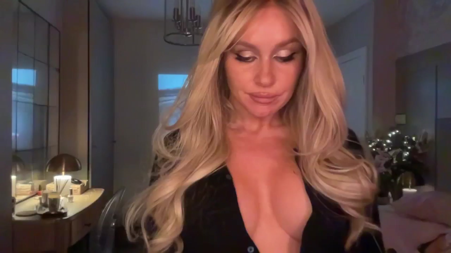 Gallery image thumbnail from TatiTate's myfreecams stream on, 08/05/2025, 24:15 image 12 of 20