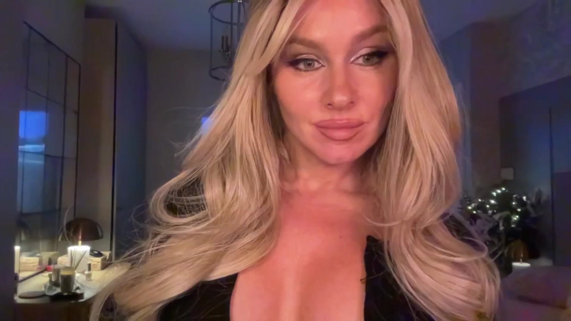 Gallery image thumbnail from TatiTate's myfreecams stream on, 08/05/2025, 24:15 image 15 of 20