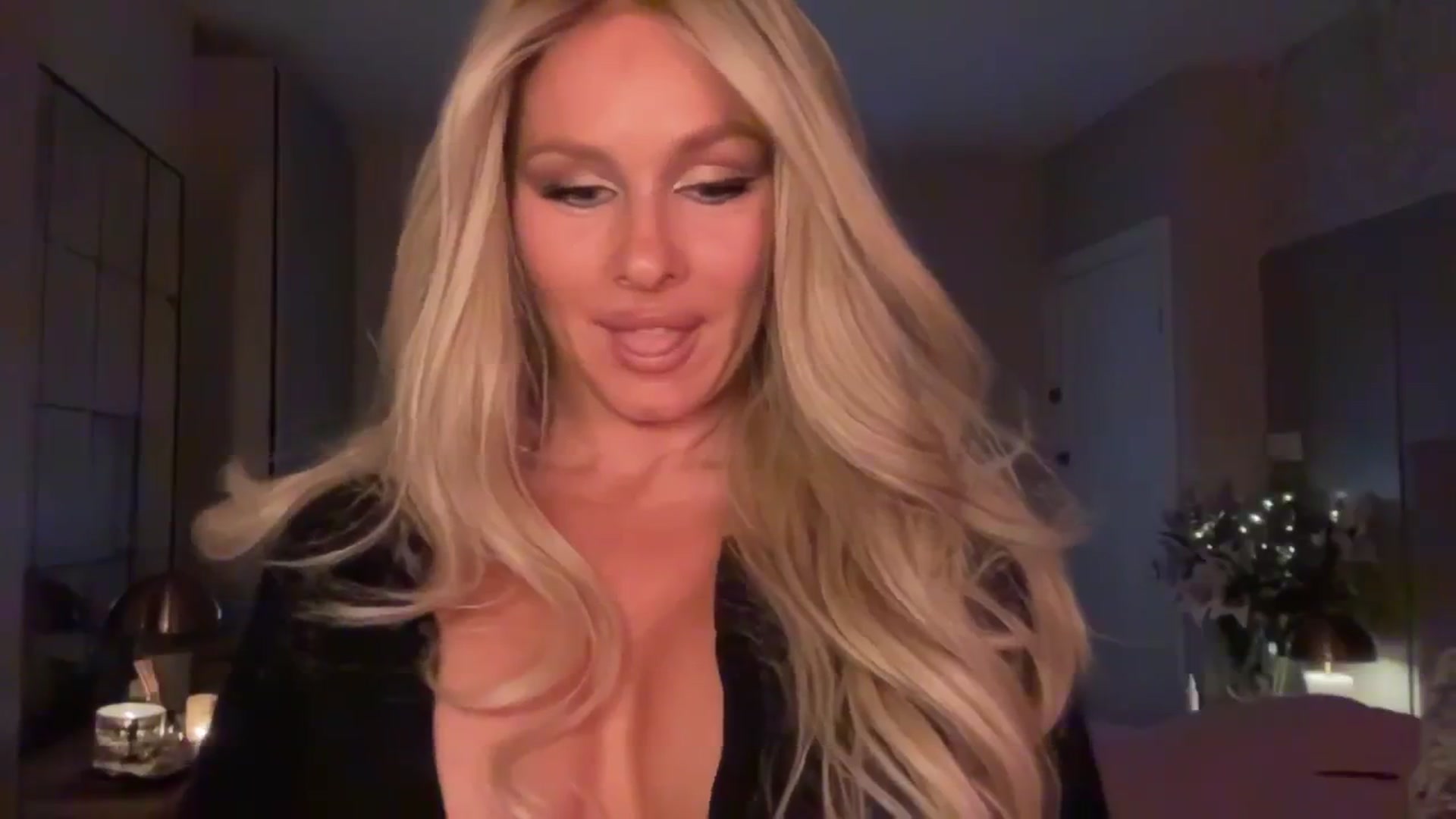 Gallery image thumbnail from TatiTate's myfreecams stream on, 08/09/2025, 24:18 image 6 of 20