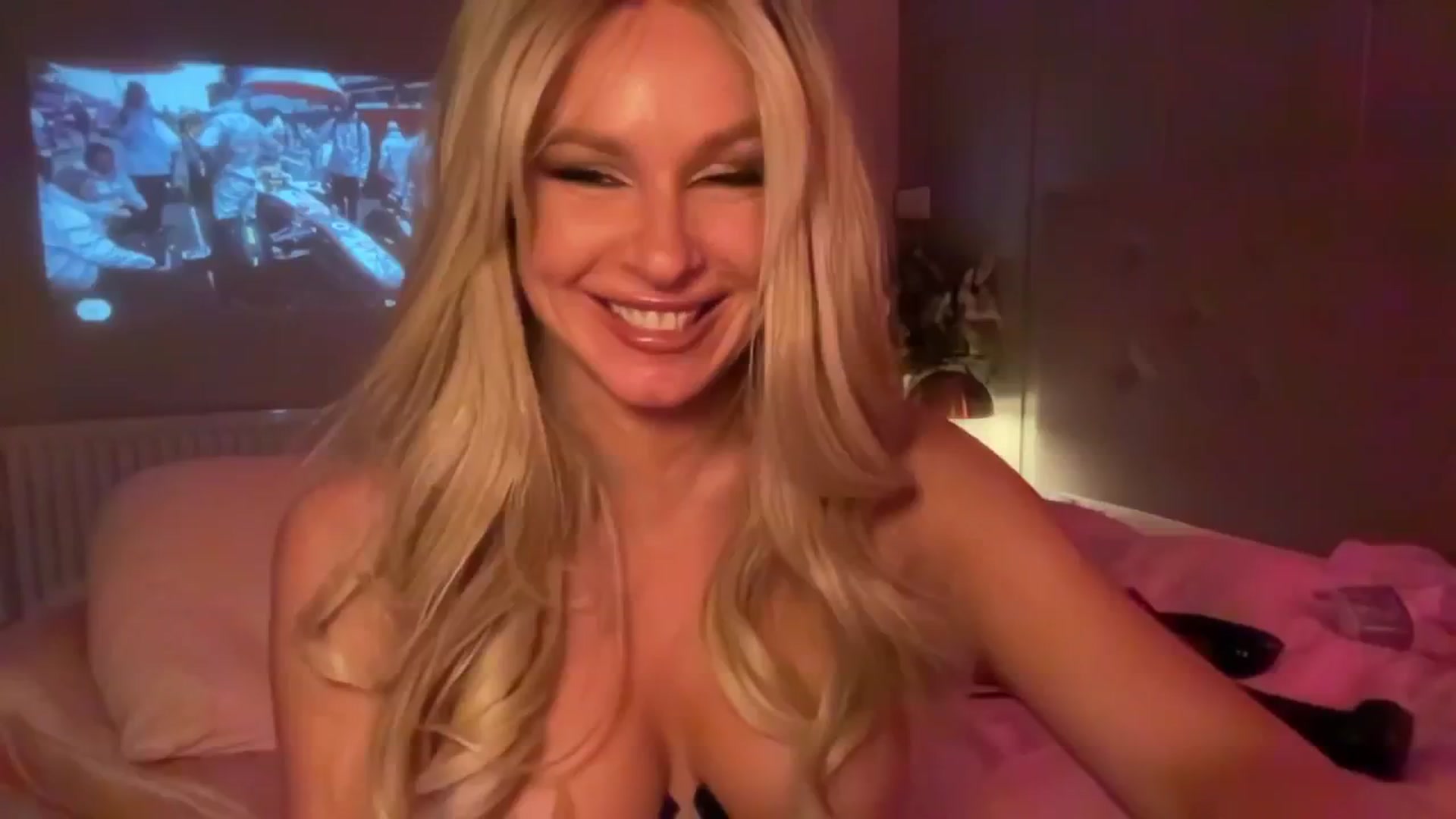 Gallery image thumbnail from TatiTate's myfreecams stream on, 08/10/2025, 01:34 image 16 of 20