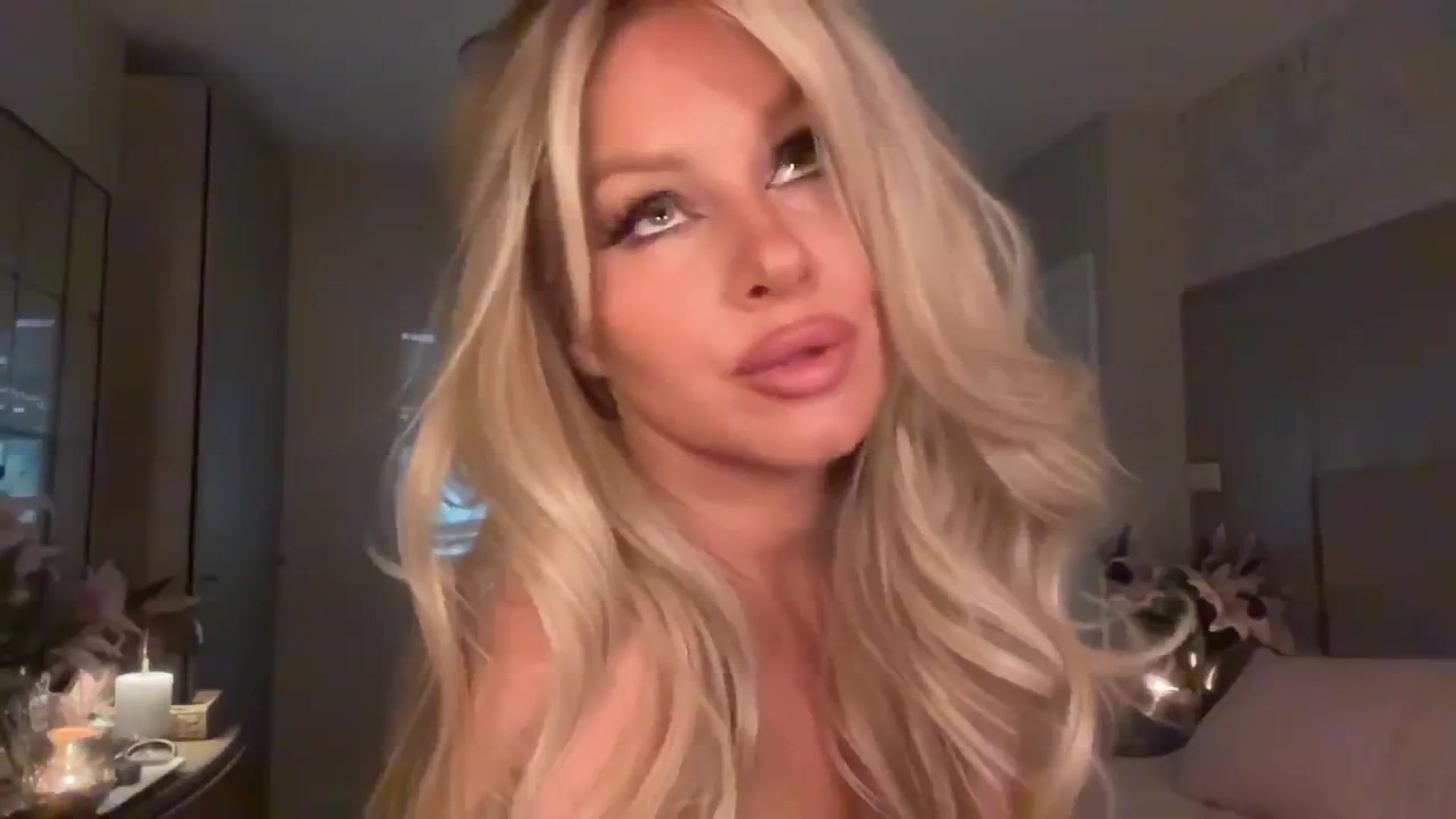 Gallery image thumbnail from TatiTate's myfreecams stream on, 08/13/2025, 14:24 image 4 of 20