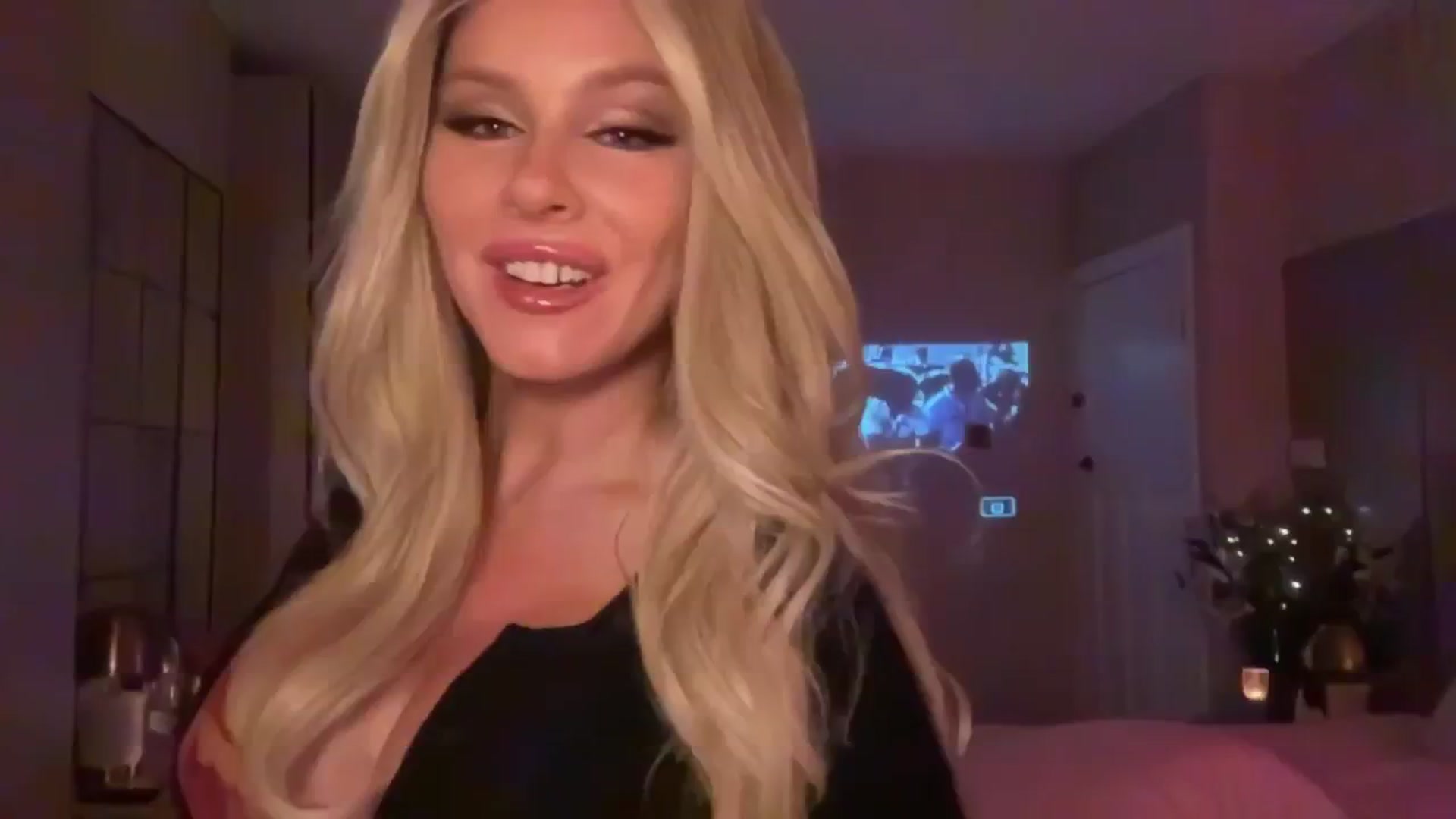 Gallery image thumbnail from TatiTate's myfreecams stream on, 08/19/2025, 21:29 image 1 of 20