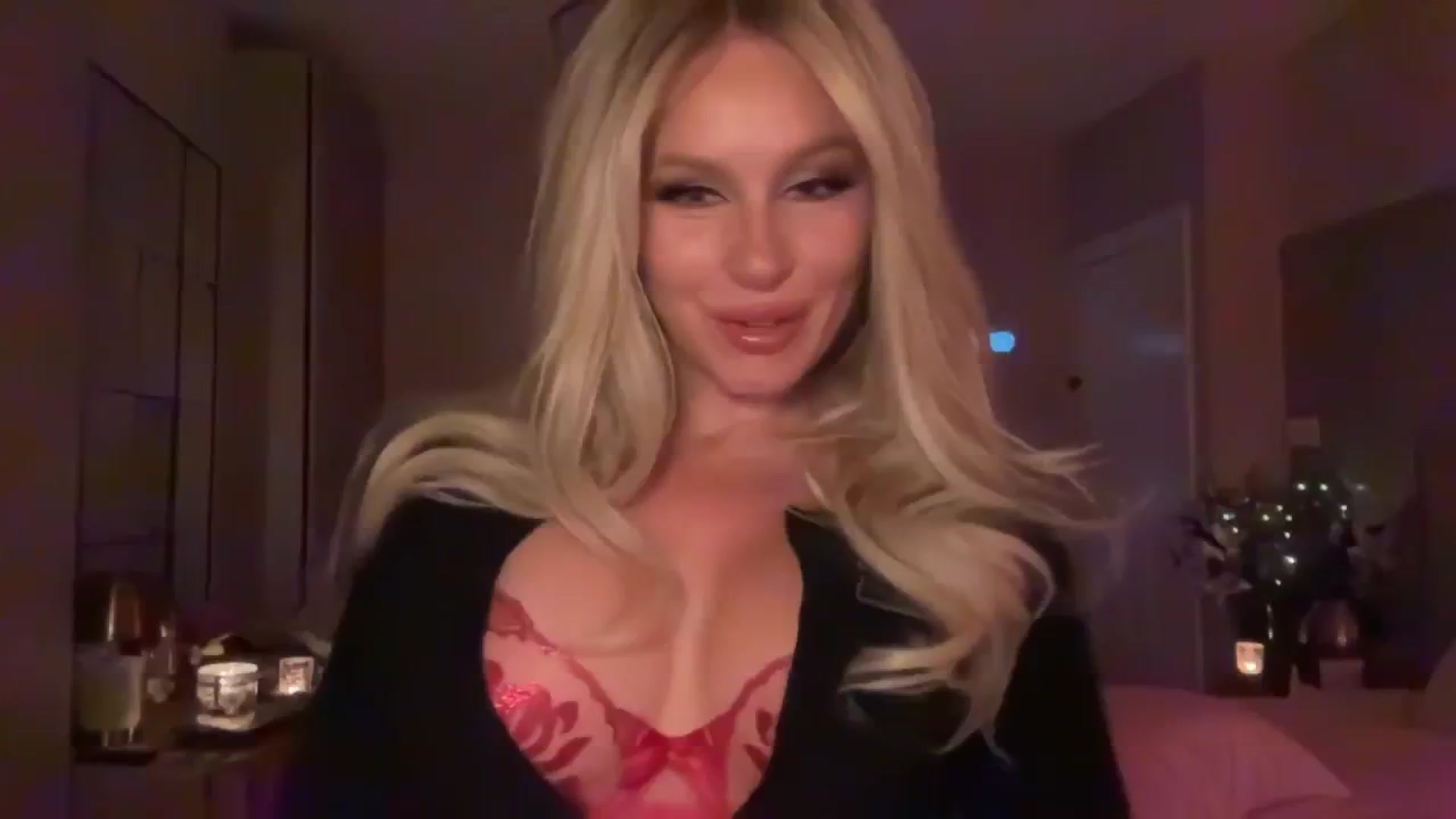 Gallery image thumbnail from TatiTate's myfreecams stream on, 08/19/2025, 21:29 image 11 of 20