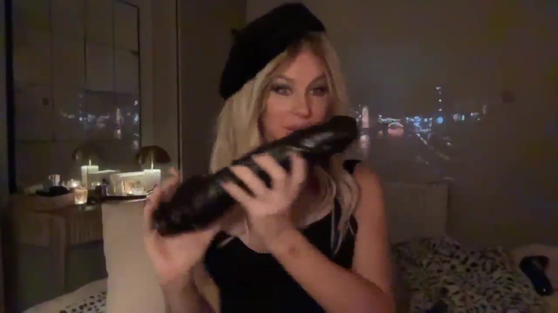 Gallery image thumbnail from TatiTate's myfreecams stream on, 10/27/2025, 23:42 image 17 of 20