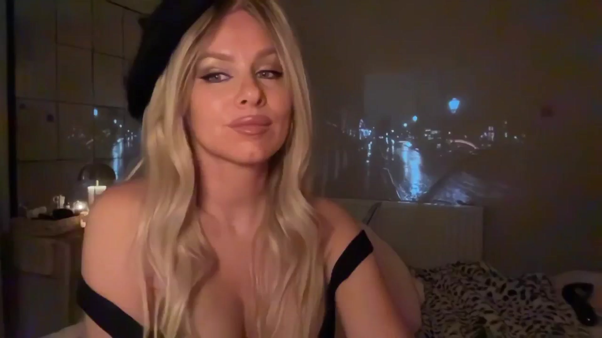 Gallery image thumbnail from TatiTate's myfreecams stream on, 10/27/2025, 23:42 image 1 of 20