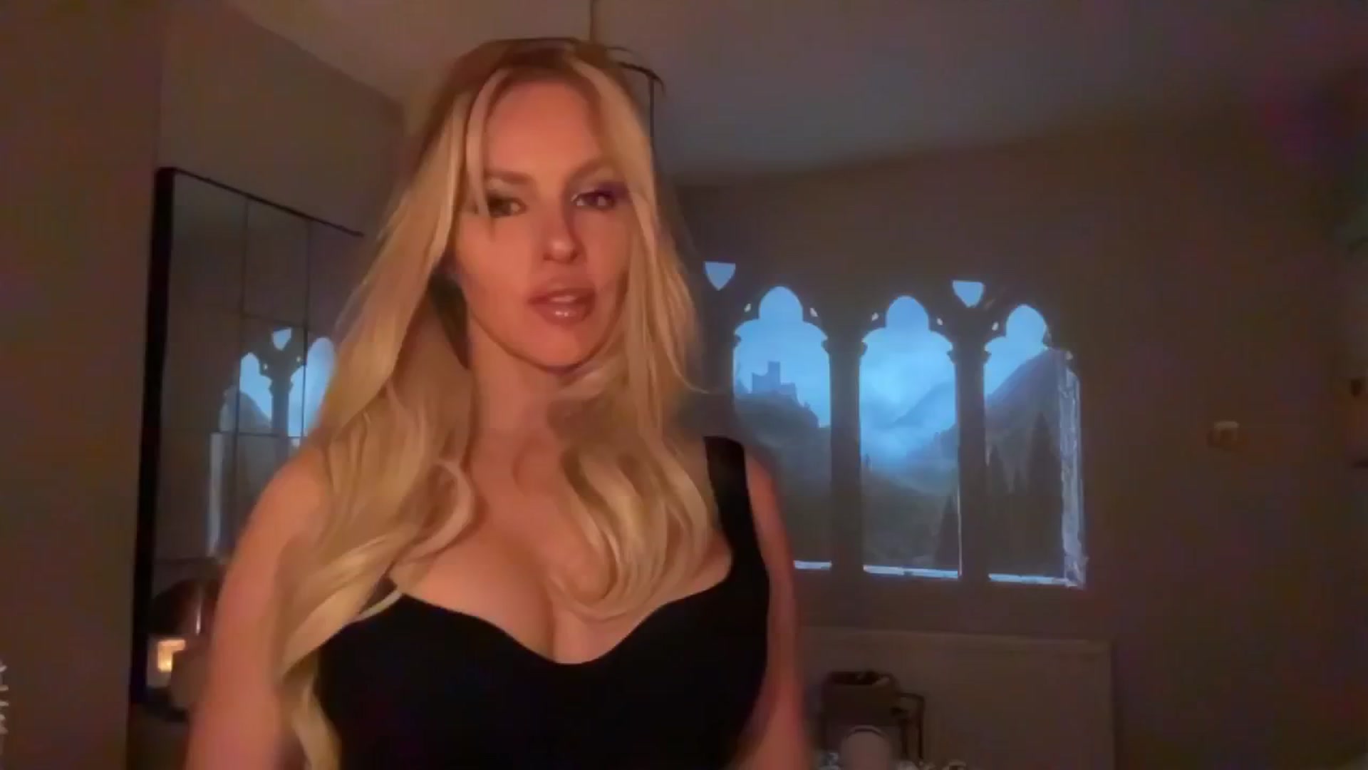 Gallery image thumbnail from TatiTate's myfreecams stream on, 11/02/2025, 21:39 image 2 of 20