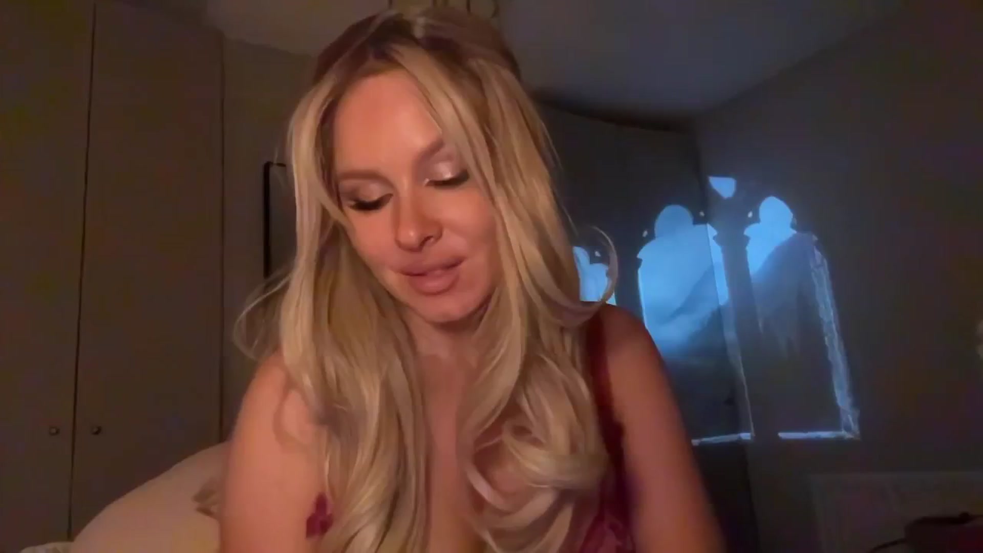 Gallery image thumbnail from TatiTate's myfreecams stream on, 11/02/2025, 23:37 image 13 of 20