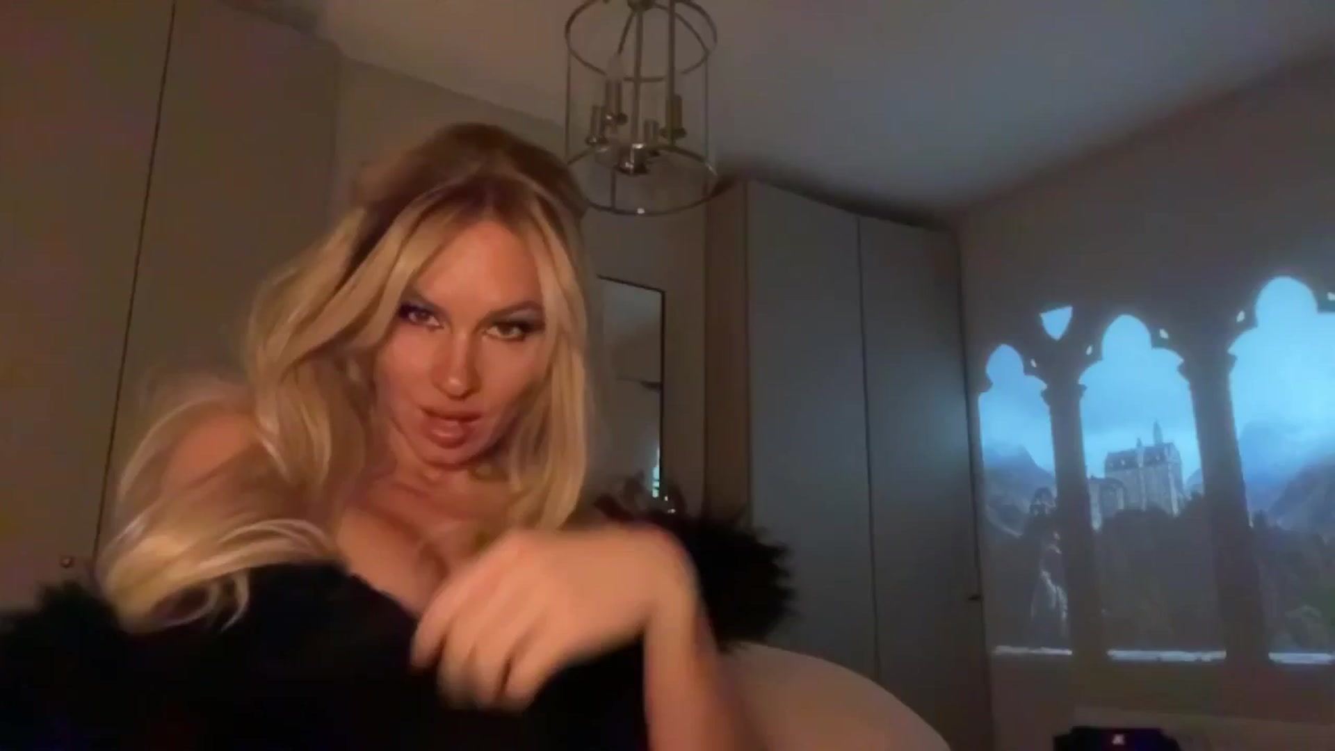 Gallery image thumbnail from TatiTate's myfreecams stream on, 11/03/2025, 23:35 image 3 of 20