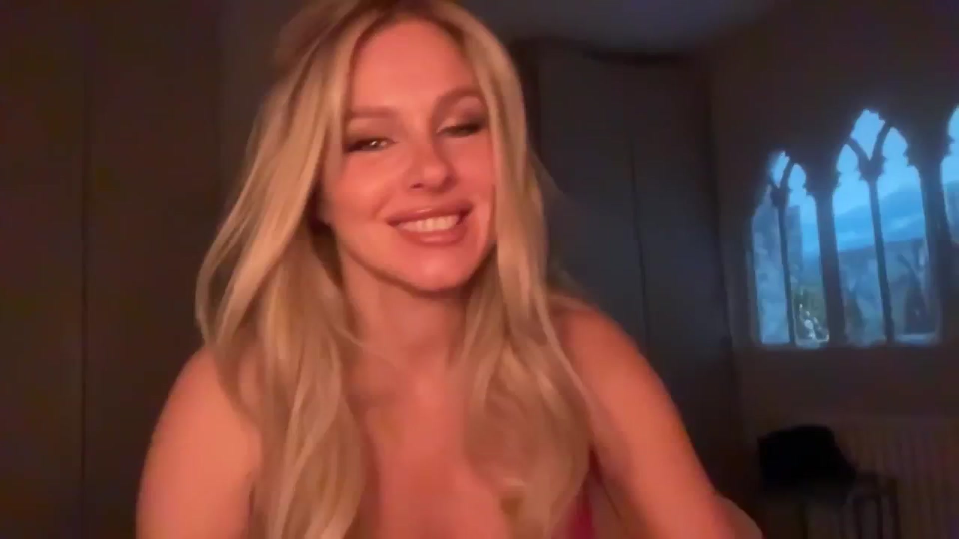 Gallery image thumbnail from TatiTate's myfreecams stream on, 11/04/2025, 23:14 image 11 of 20