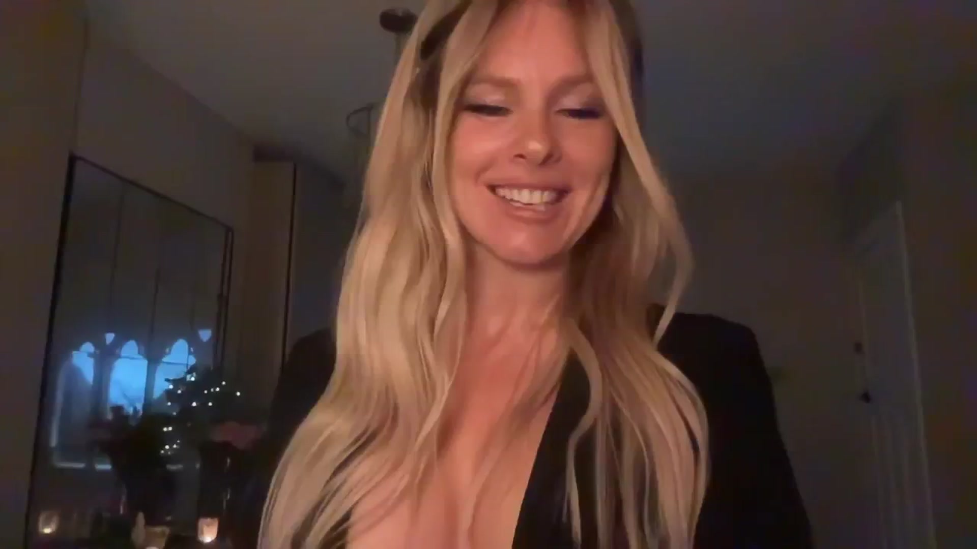 Gallery image thumbnail from TatiTate's myfreecams stream on, 11/06/2025, 22:58 image 14 of 20