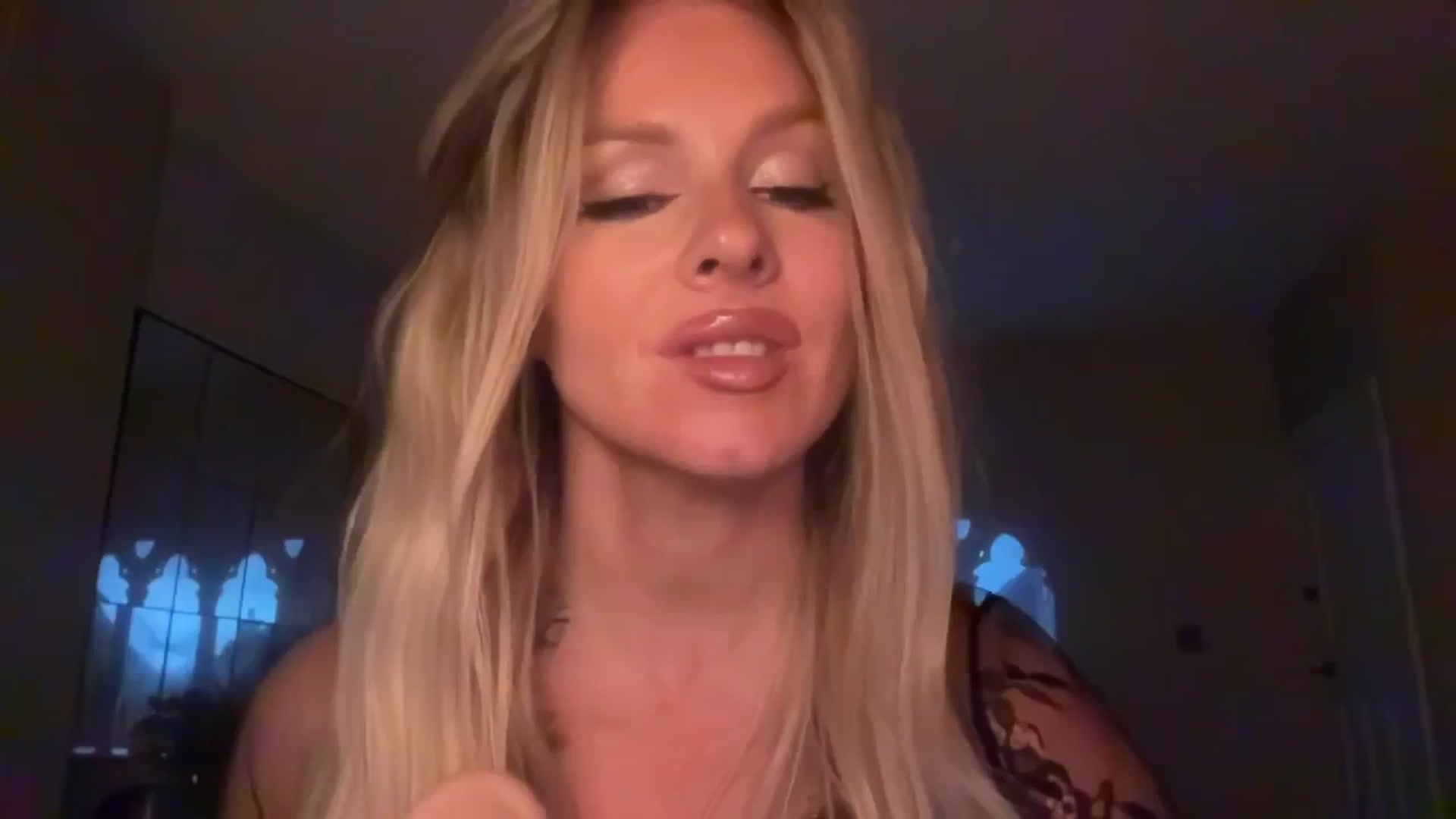 Gallery image thumbnail from TatiTate's myfreecams stream on, 11/09/2025, 22:53 image 17 of 20