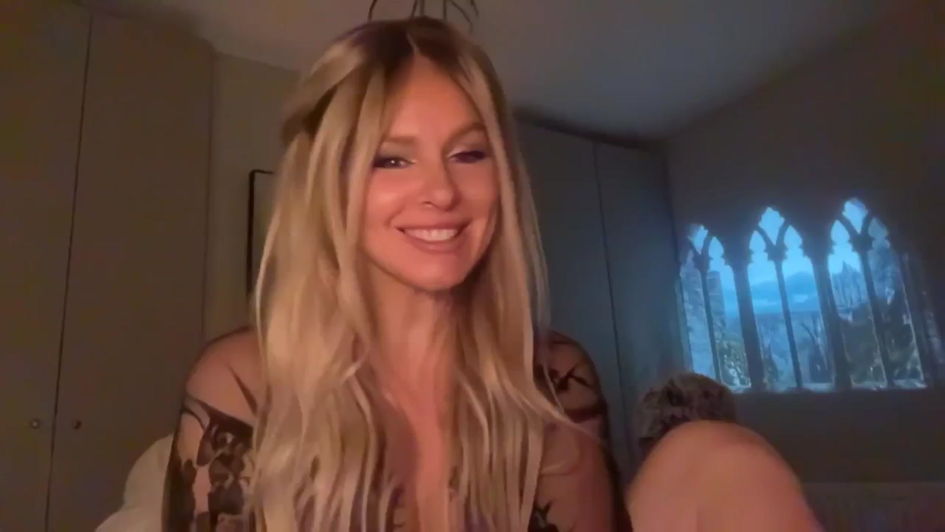 Gallery image thumbnail from TatiTate's myfreecams stream on, 11/10/2025, 22:31 image 18 of 20