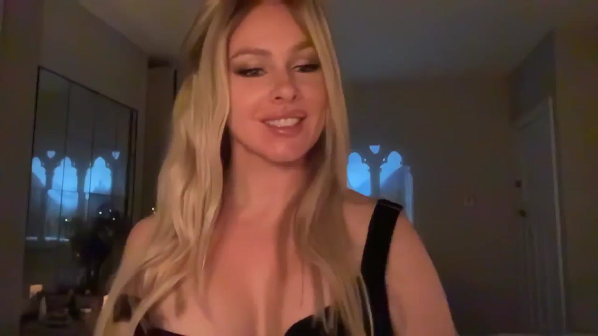 Gallery image thumbnail from TatiTate's myfreecams stream on, 11/23/2025, 22:00 image 5 of 20