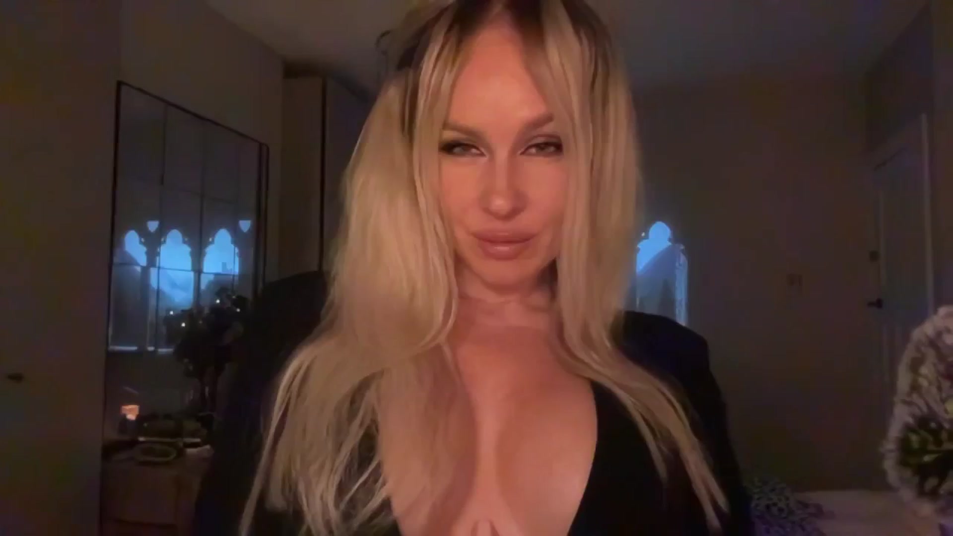 Gallery image thumbnail from TatiTate's myfreecams stream on, 11/25/2025, 07:27 image 1 of 20
