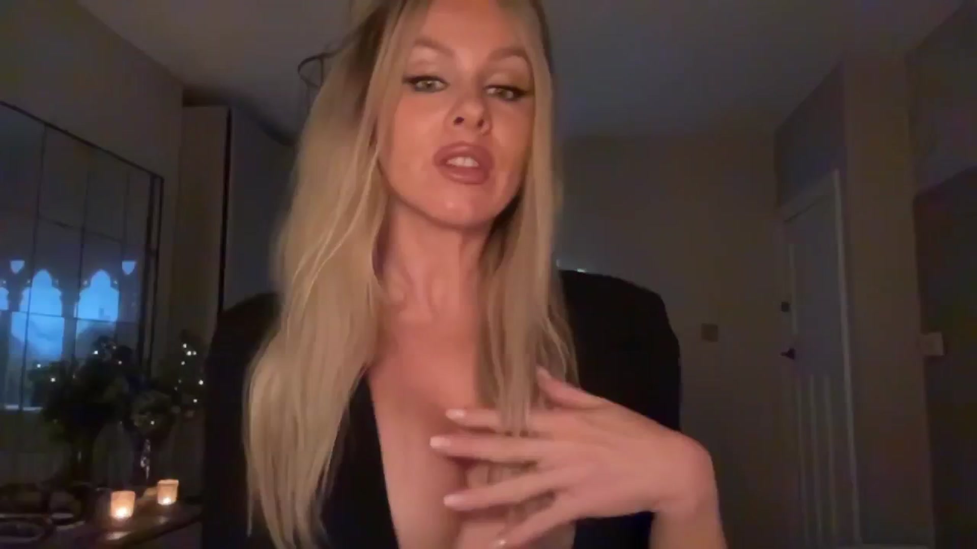 Gallery image thumbnail from TatiTate's myfreecams stream on, 11/25/2025, 08:31 image 12 of 20