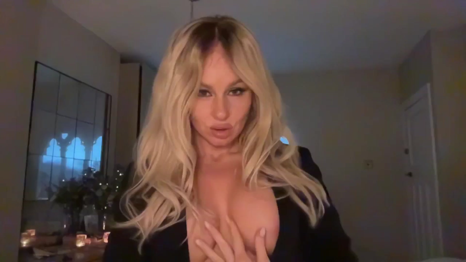 Gallery image thumbnail from TatiTate's myfreecams stream on, 11/27/2025, 20:58 image 14 of 20