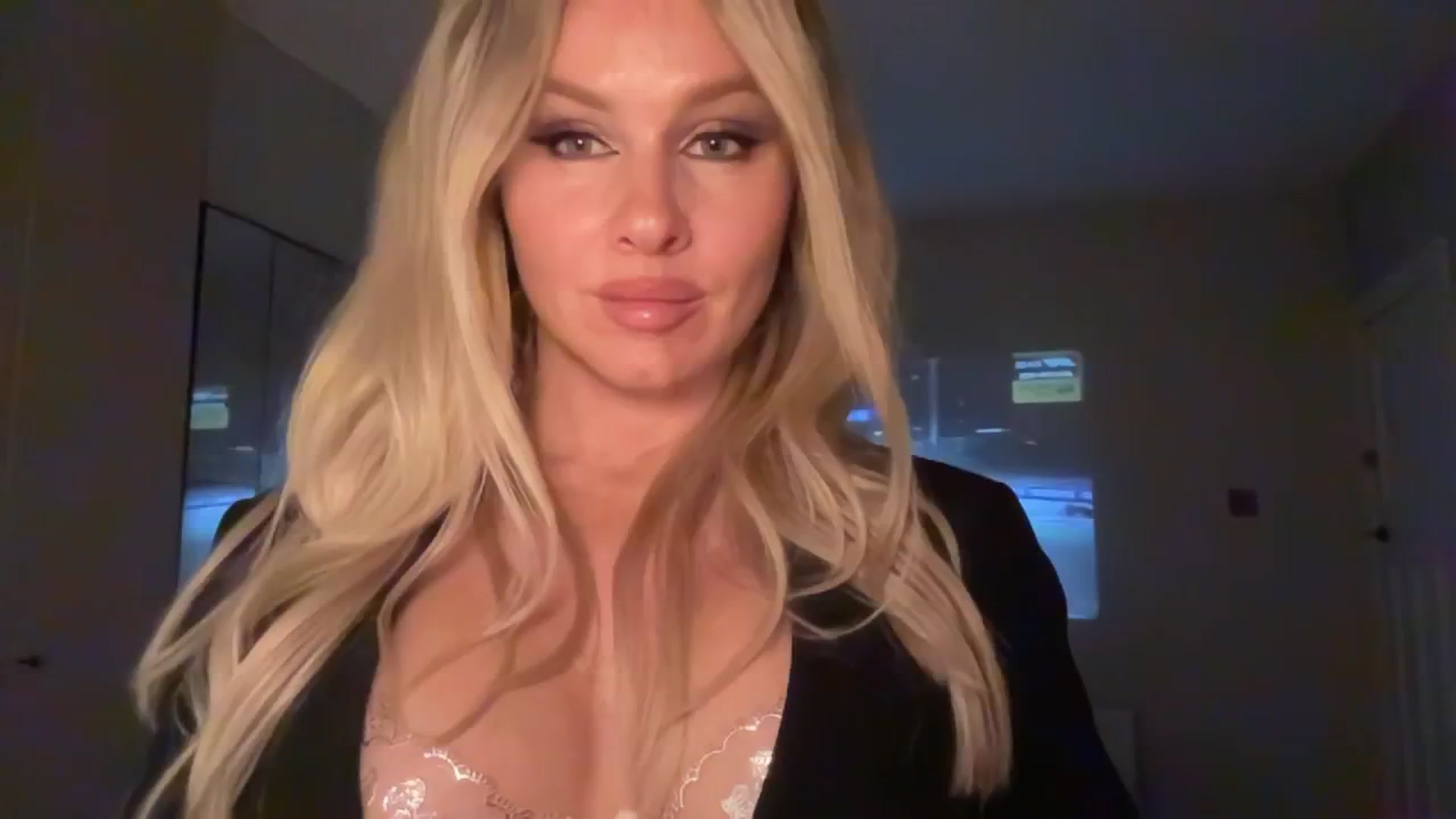 Gallery image thumbnail from TatiTate's myfreecams stream on, 11/30/2025, 20:51 image 10 of 20