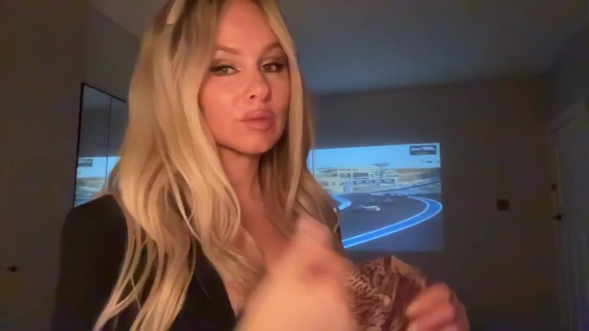 Gallery image thumbnail from TatiTate's myfreecams stream on, 11/30/2025, 20:51 image 13 of 20