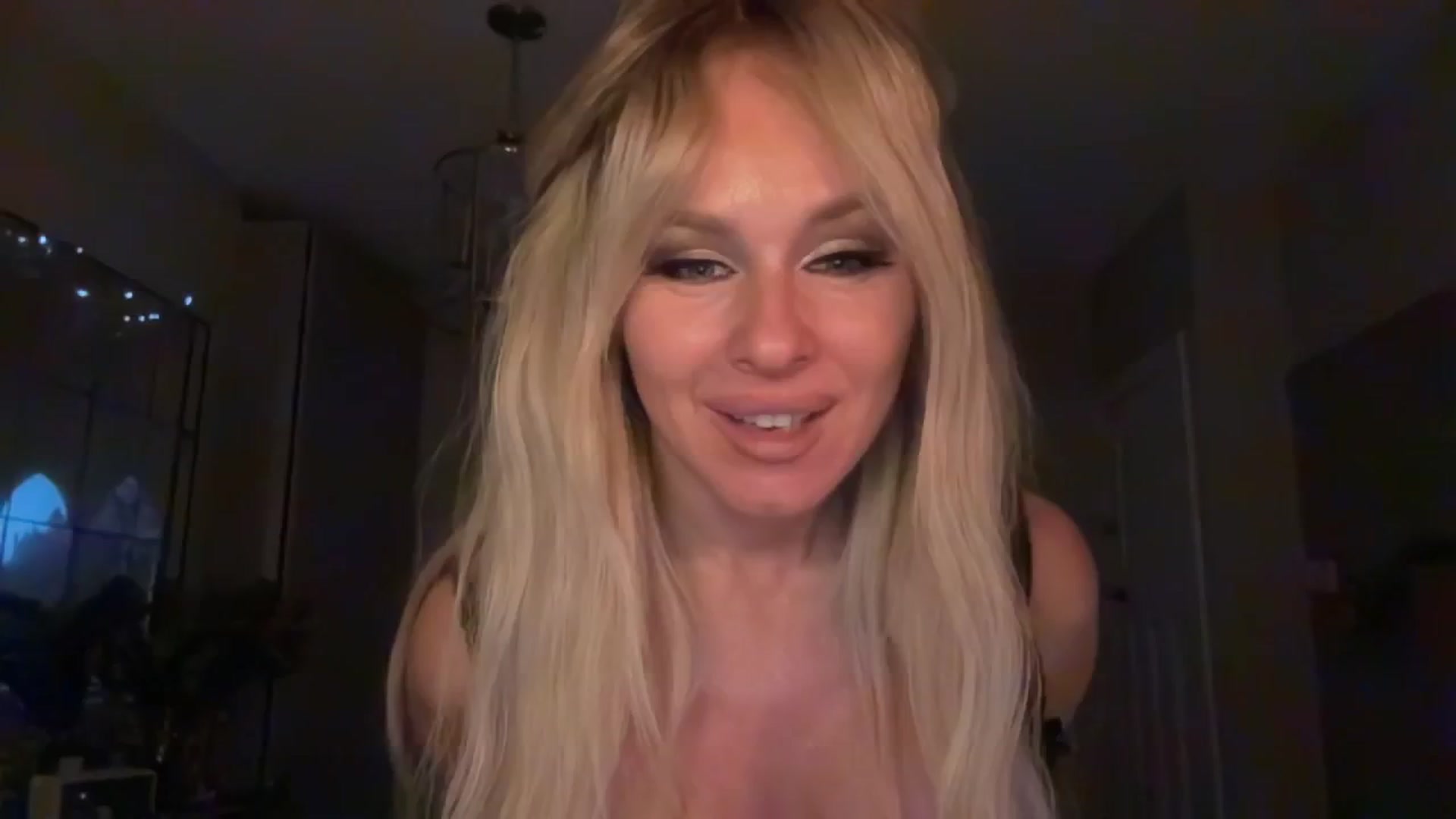 Gallery image thumbnail from TatiTate's myfreecams stream on, 12/29/2025, 24:35 image 2 of 20