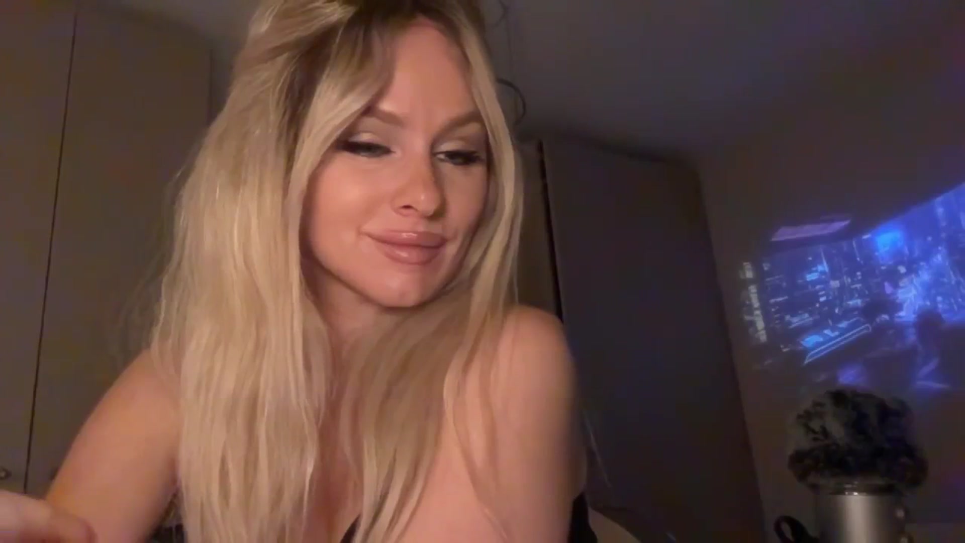 Gallery image thumbnail from TatiTate's myfreecams stream on, 01/02/2026, 16:25 image 8 of 20