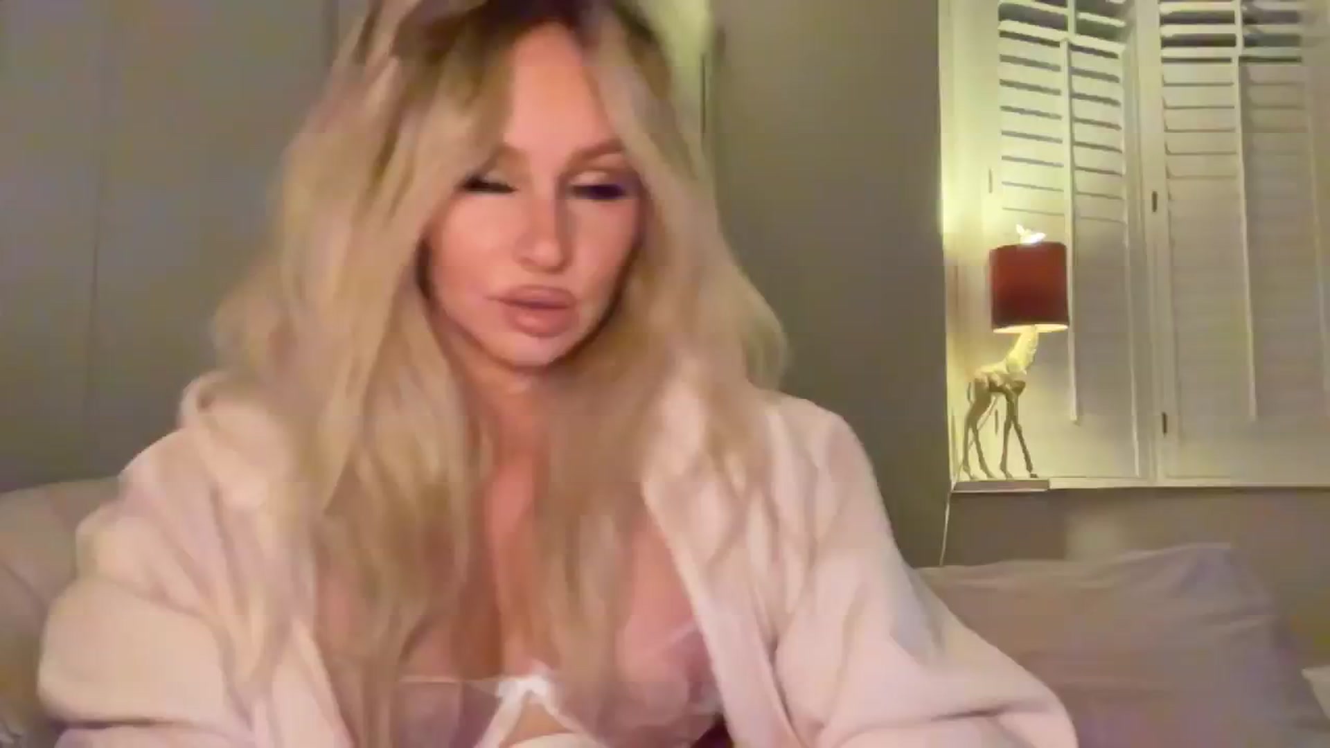 Gallery image thumbnail from TatiTate's myfreecams stream on, 01/02/2026, 23:35 image 12 of 20