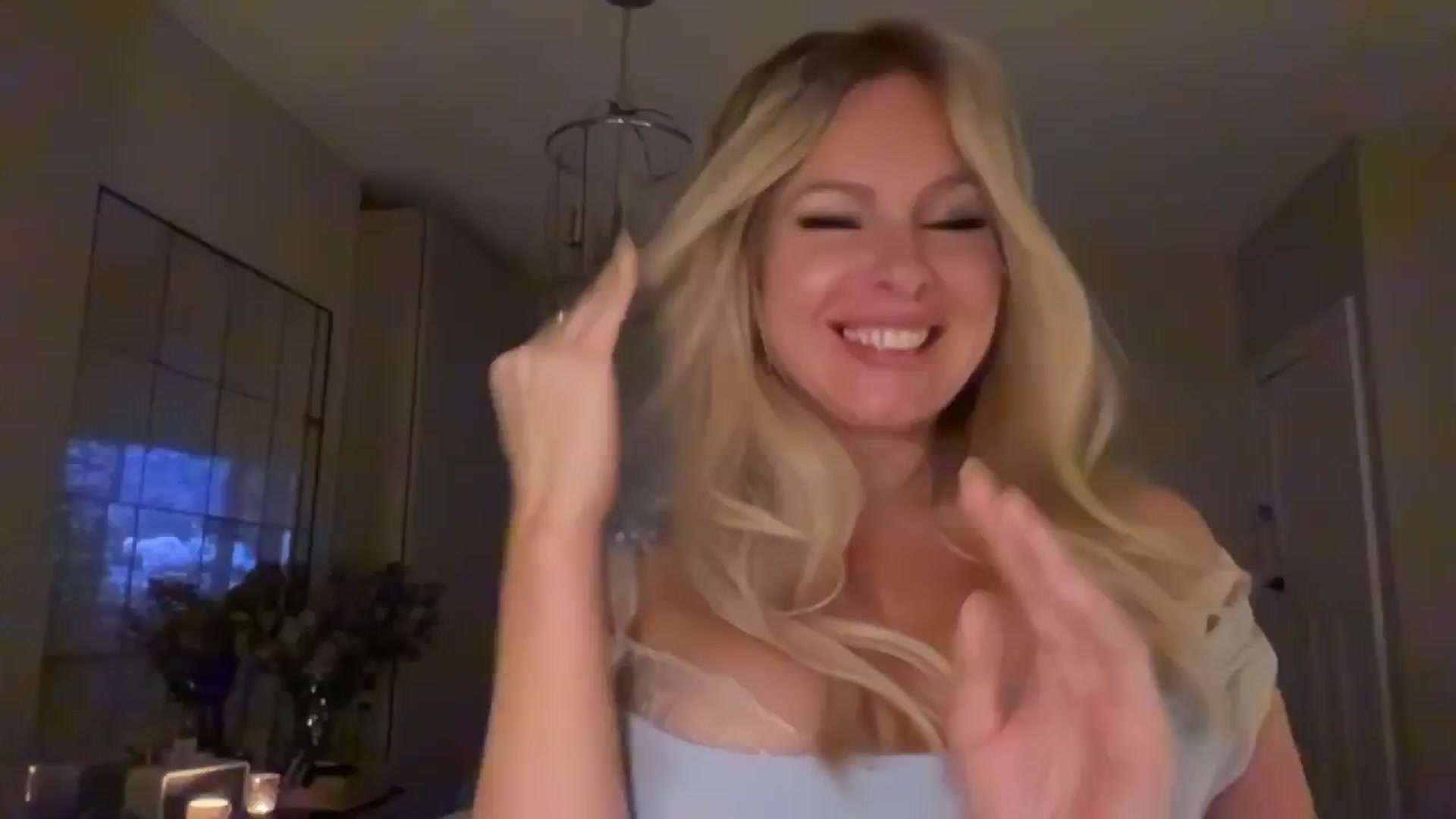 Gallery image thumbnail from TatiTate's myfreecams stream on, 01/26/2026, 23:23 image 16 of 20